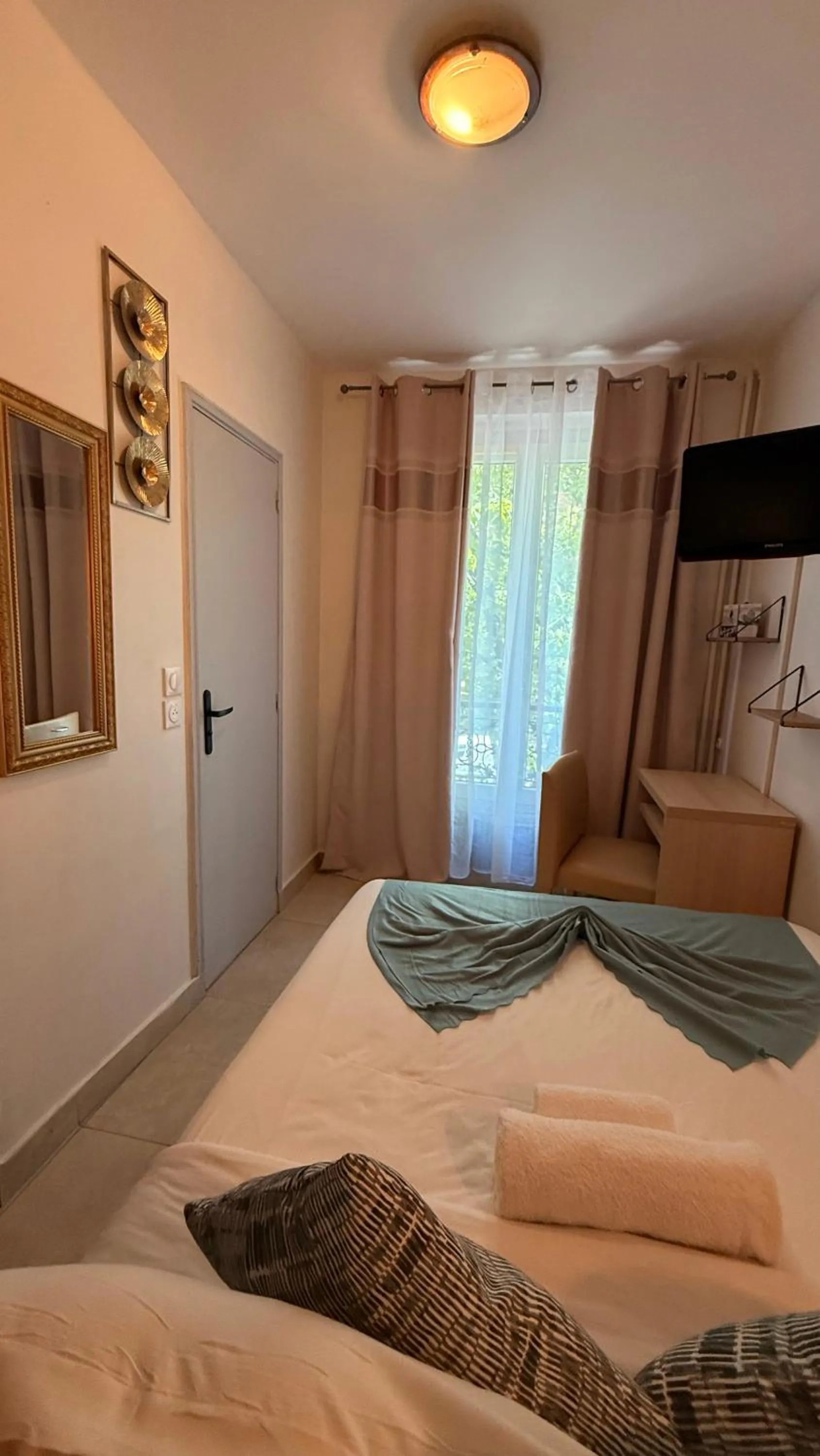 Bed in Hôtel de Choisy