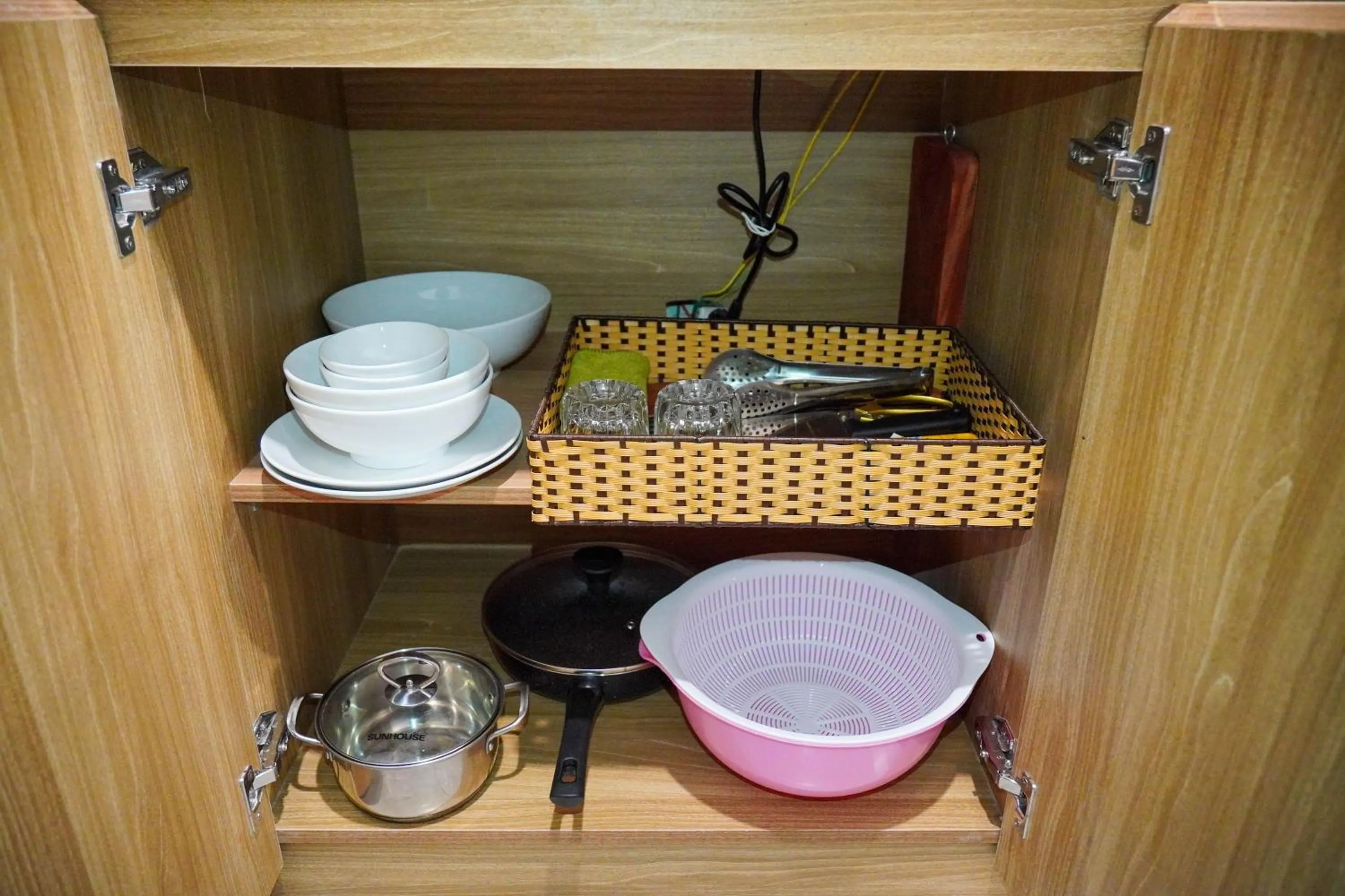 Kitchen or kitchenette in Le Cap Gym Hotel & Apartments