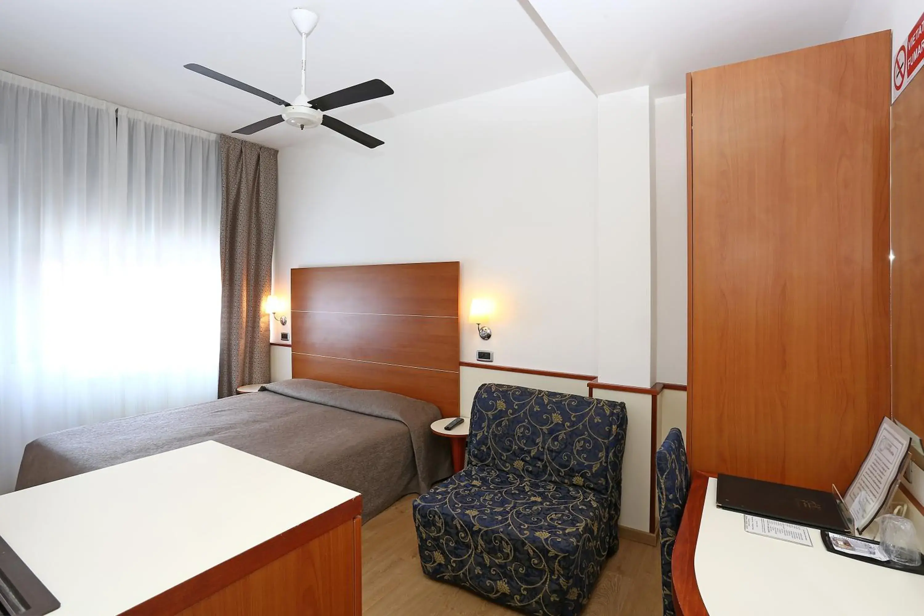 Double or Twin Room in Hotel Corticella Double or Twin Room in Hotel Corticella