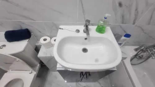 Extra Large One Bedroom Flat with Parking