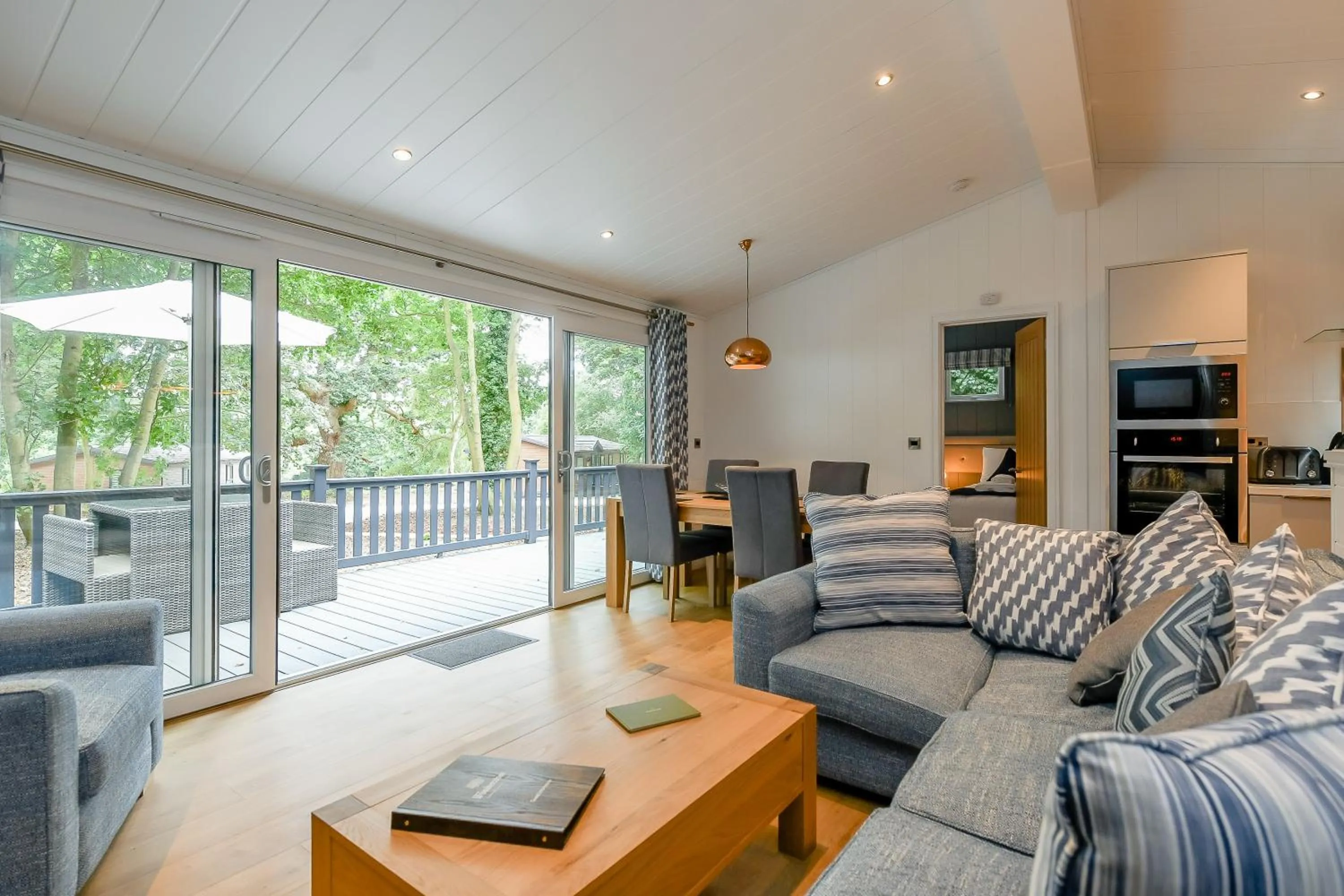 Living room in Woolverstone Marina and Lodge Park