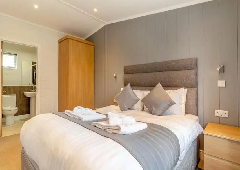 Bed in Woolverstone Marina and Lodge Park