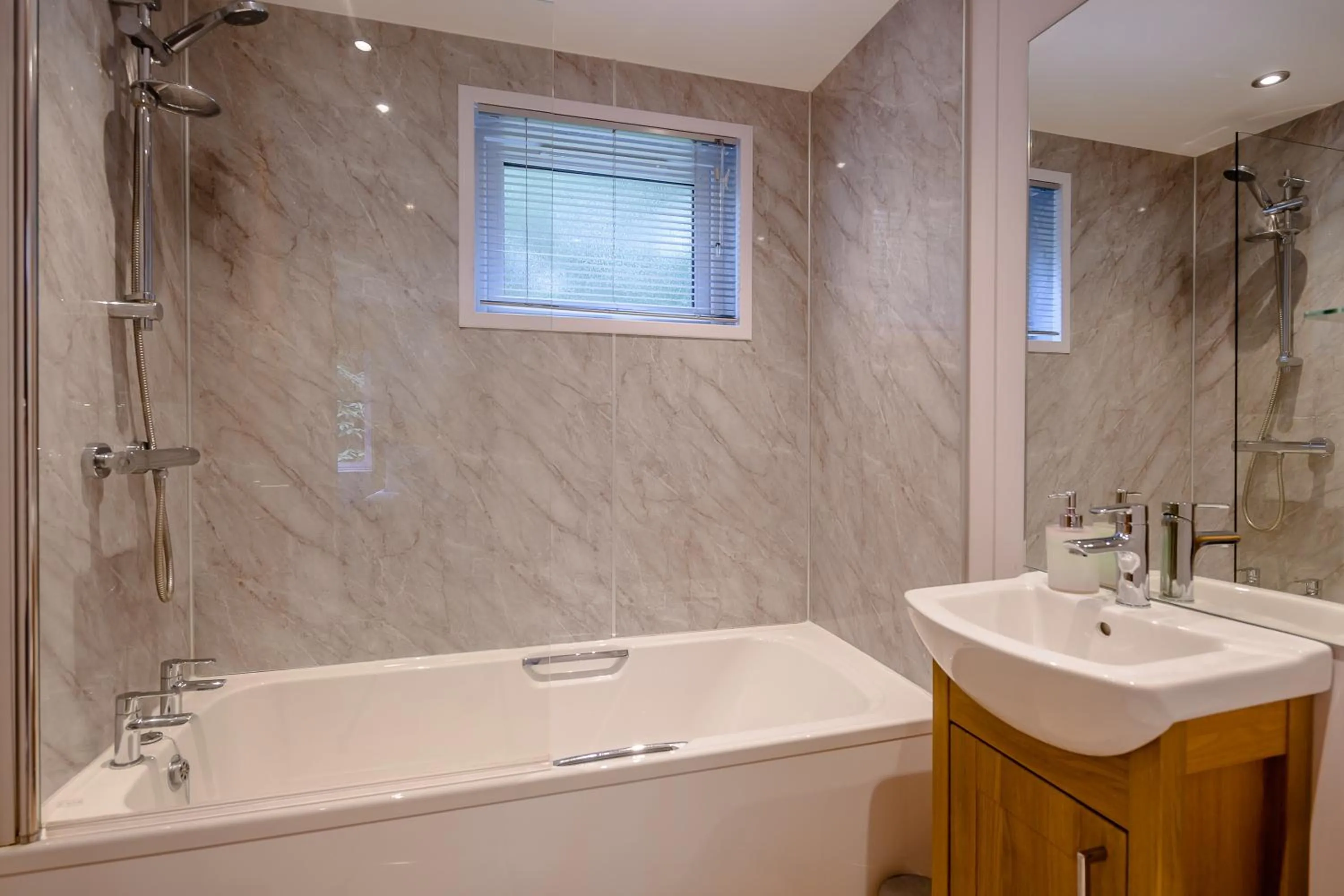 Shower in Woolverstone Marina and Lodge Park