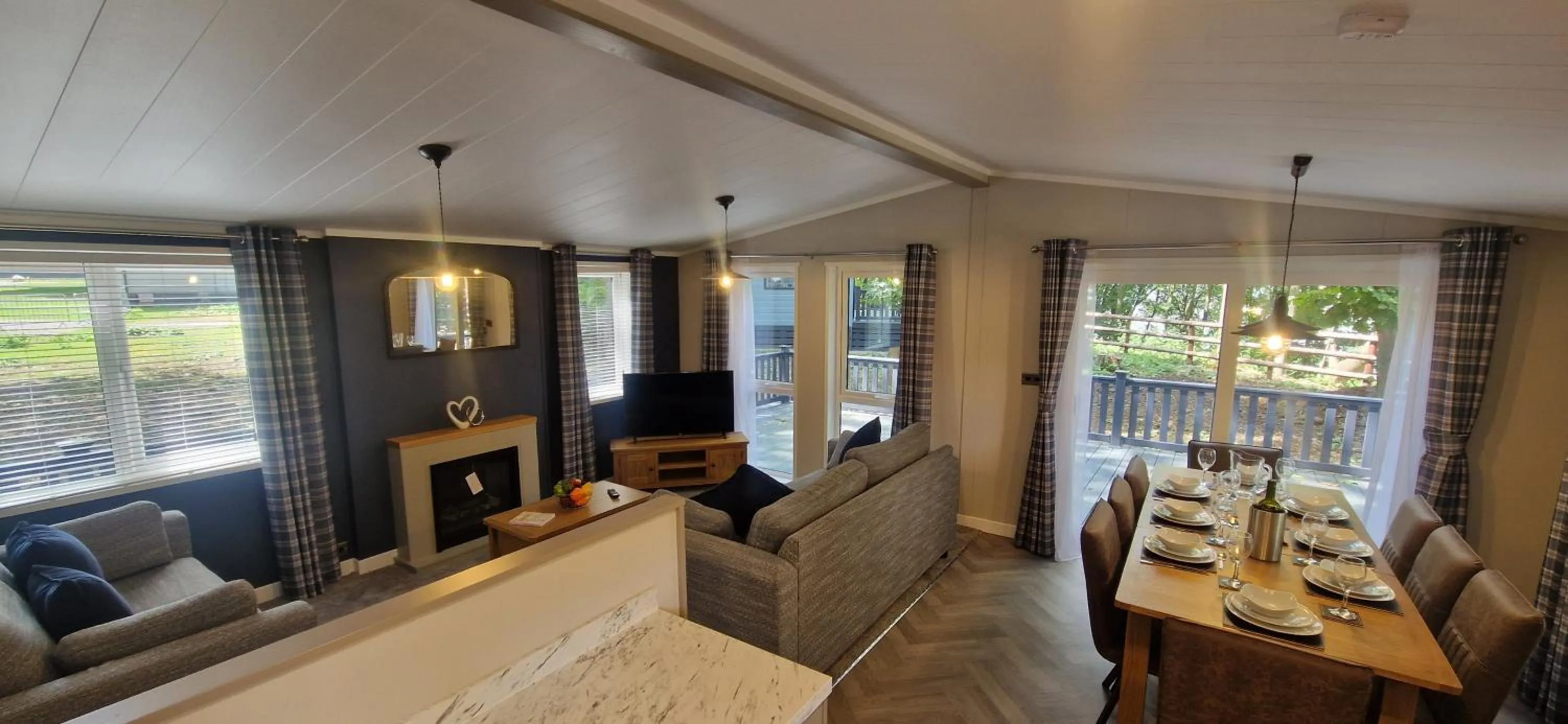 TV and multimedia in Woolverstone Marina and Lodge Park