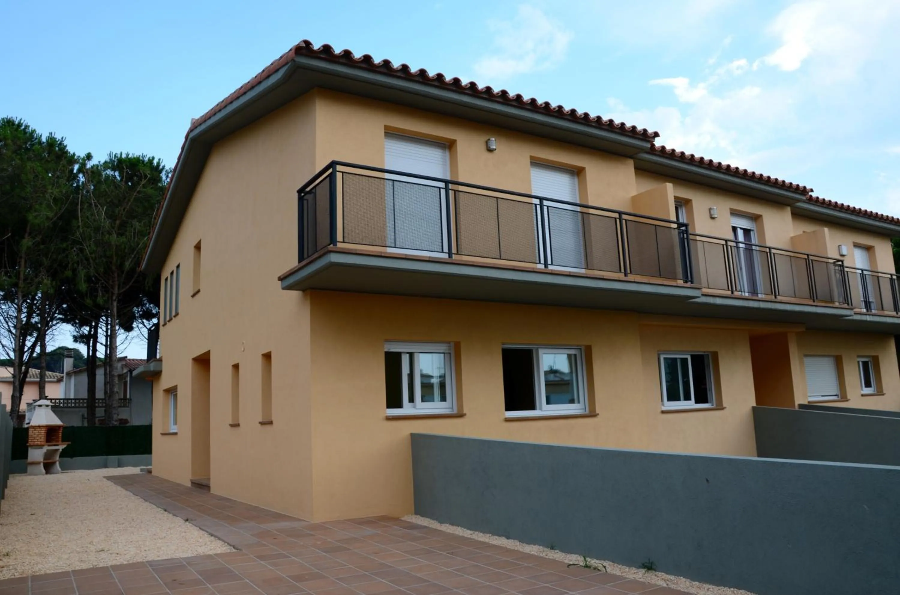 Facade/entrance in Miquel Angel