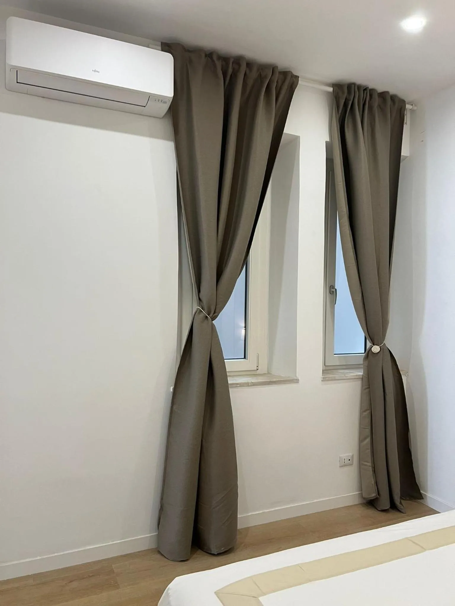 Bed in Blu Apartment