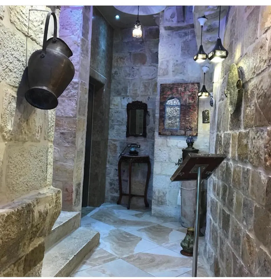 Food and drinks in Hashimi Hotel Old City Jerusalem