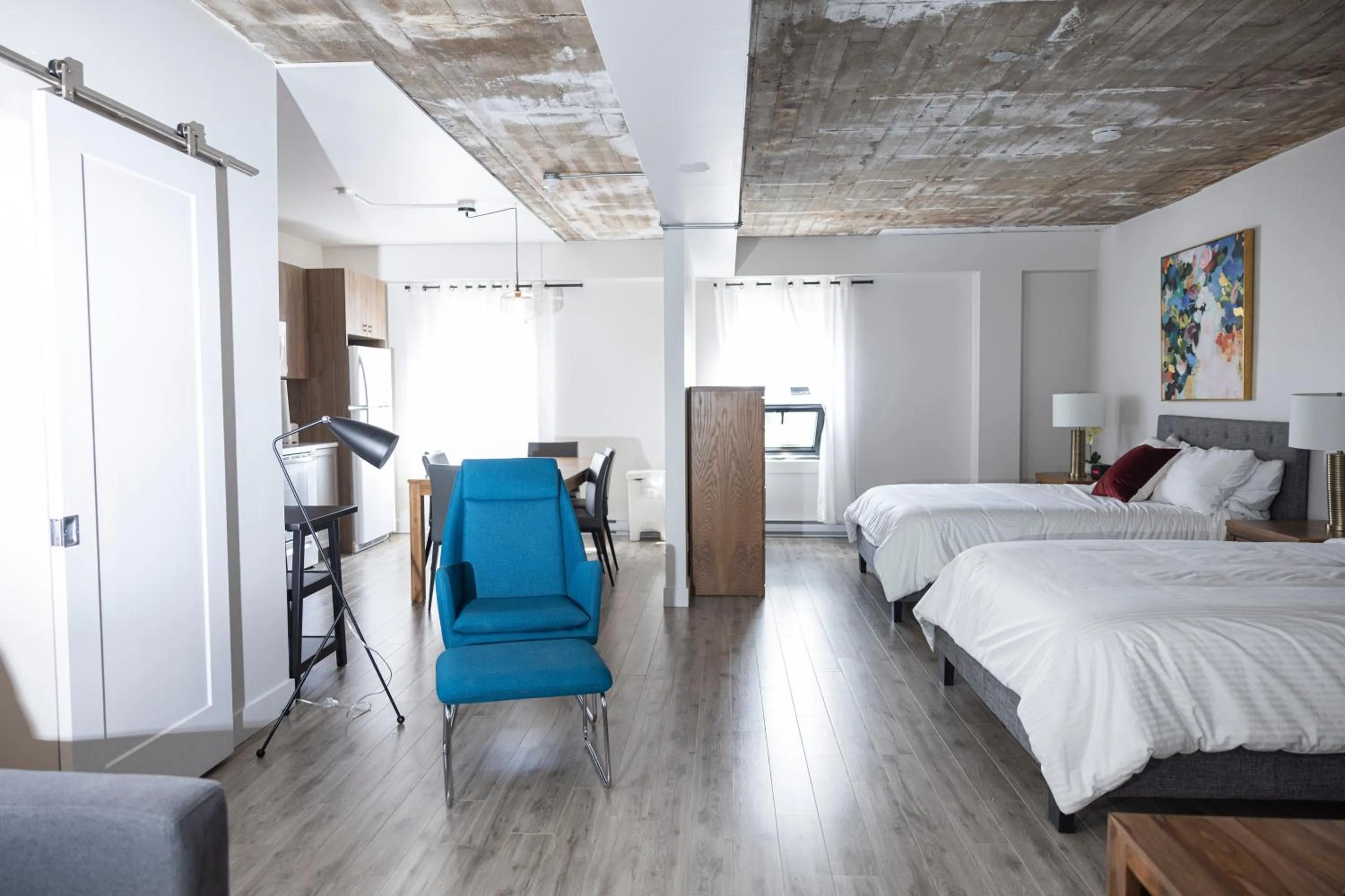 Photo of the whole room, Bed in Le Central