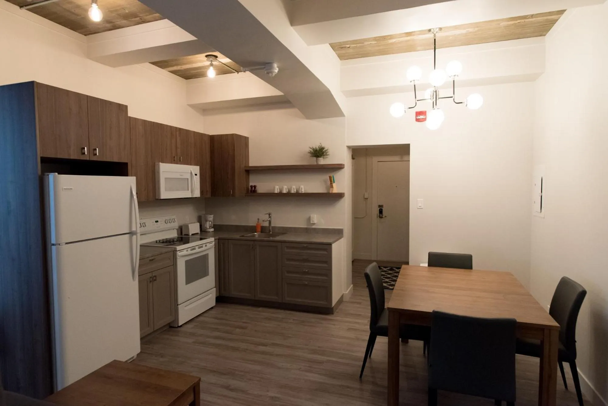 Kitchen or kitchenette in Le Central