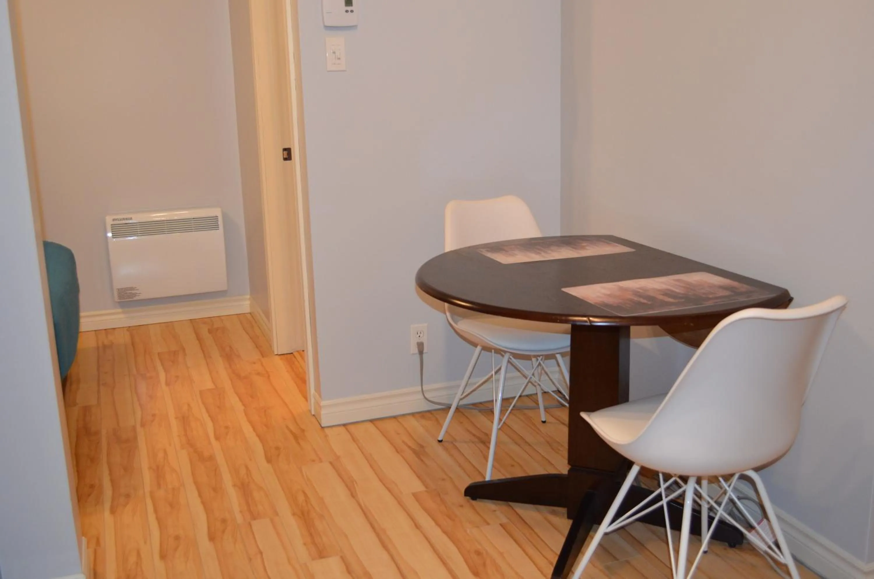Dining area in Le Citadin