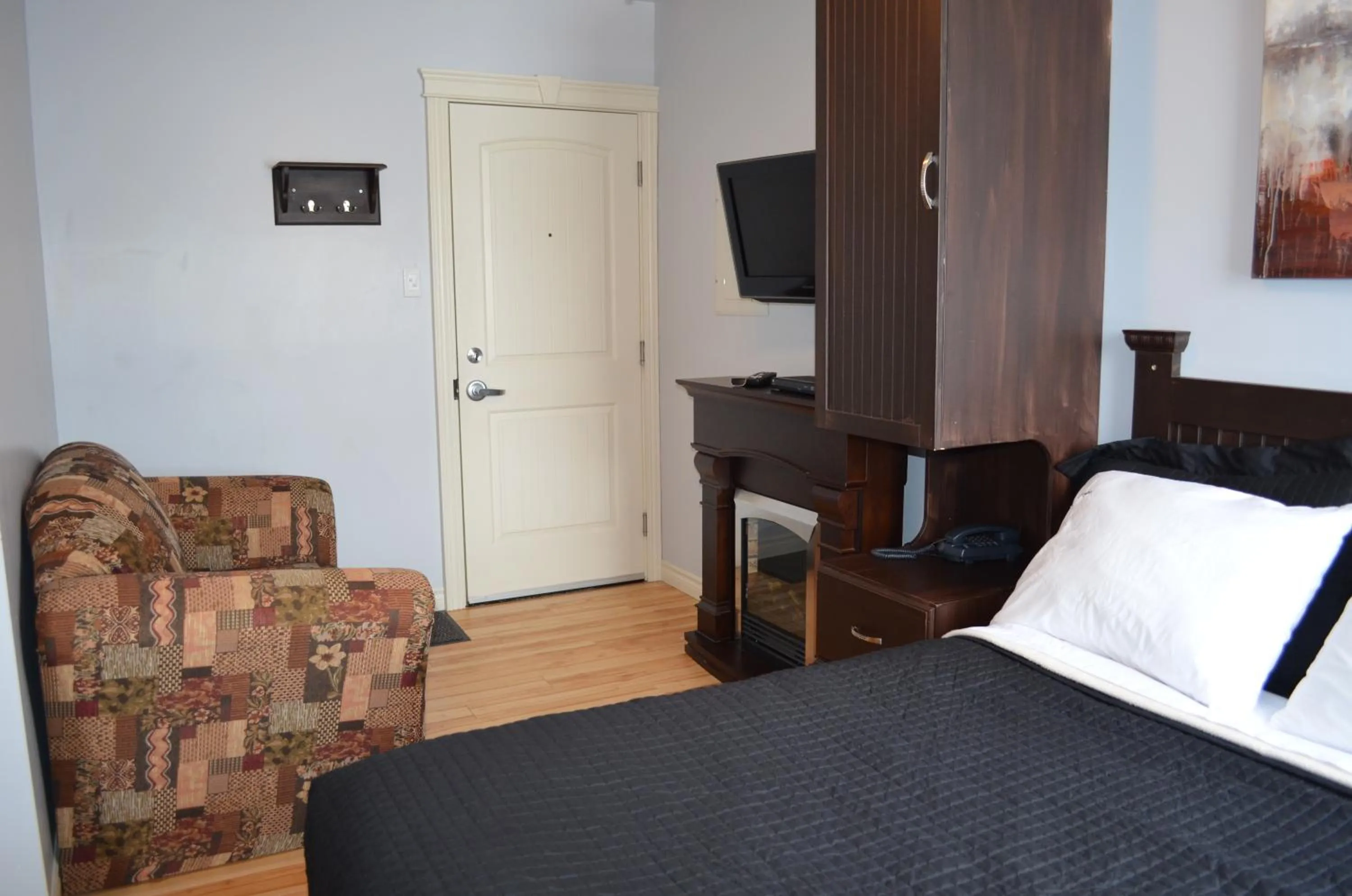 Bedroom, Bed in Le Citadin