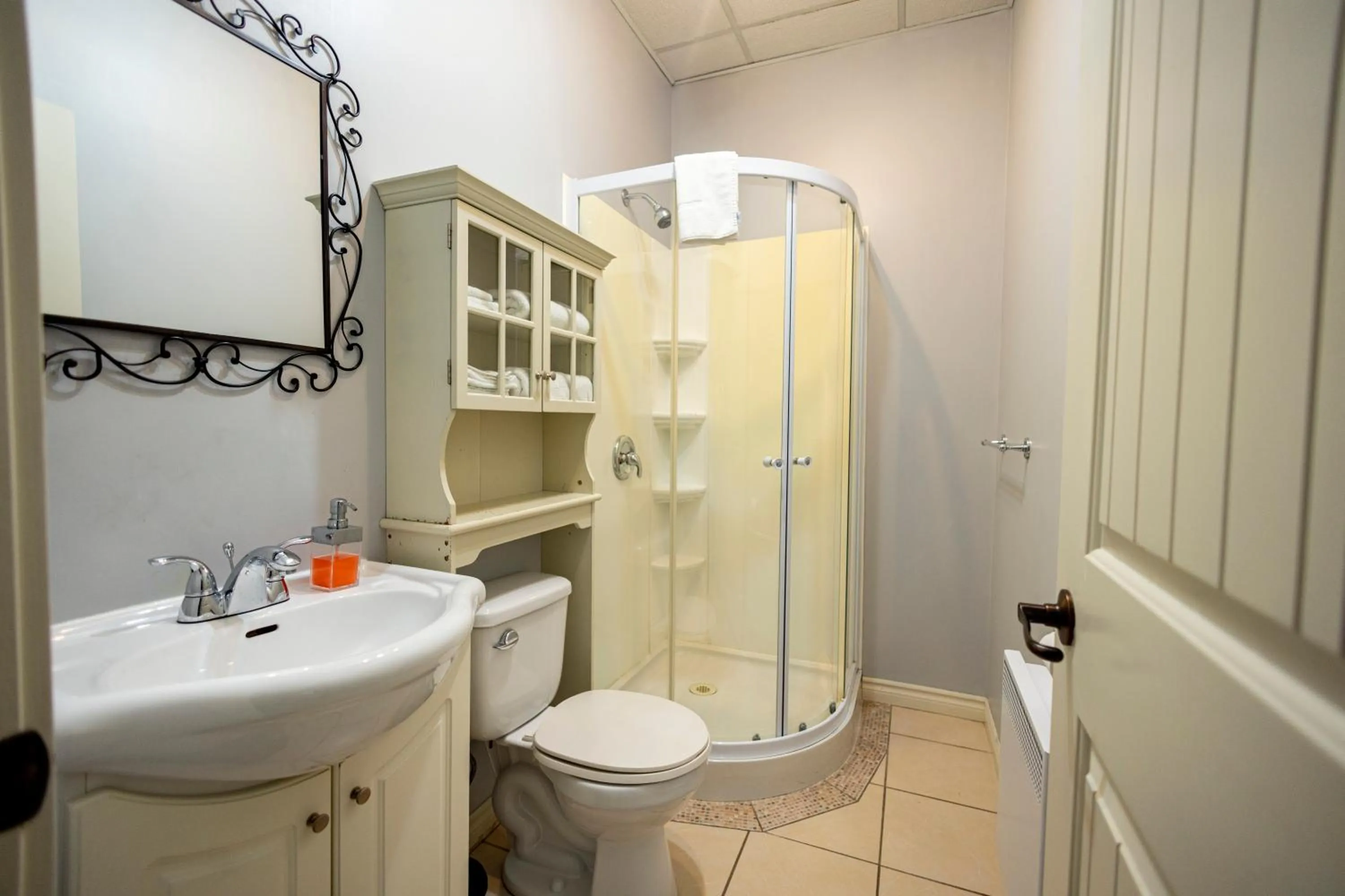 Shower in Le Citadin