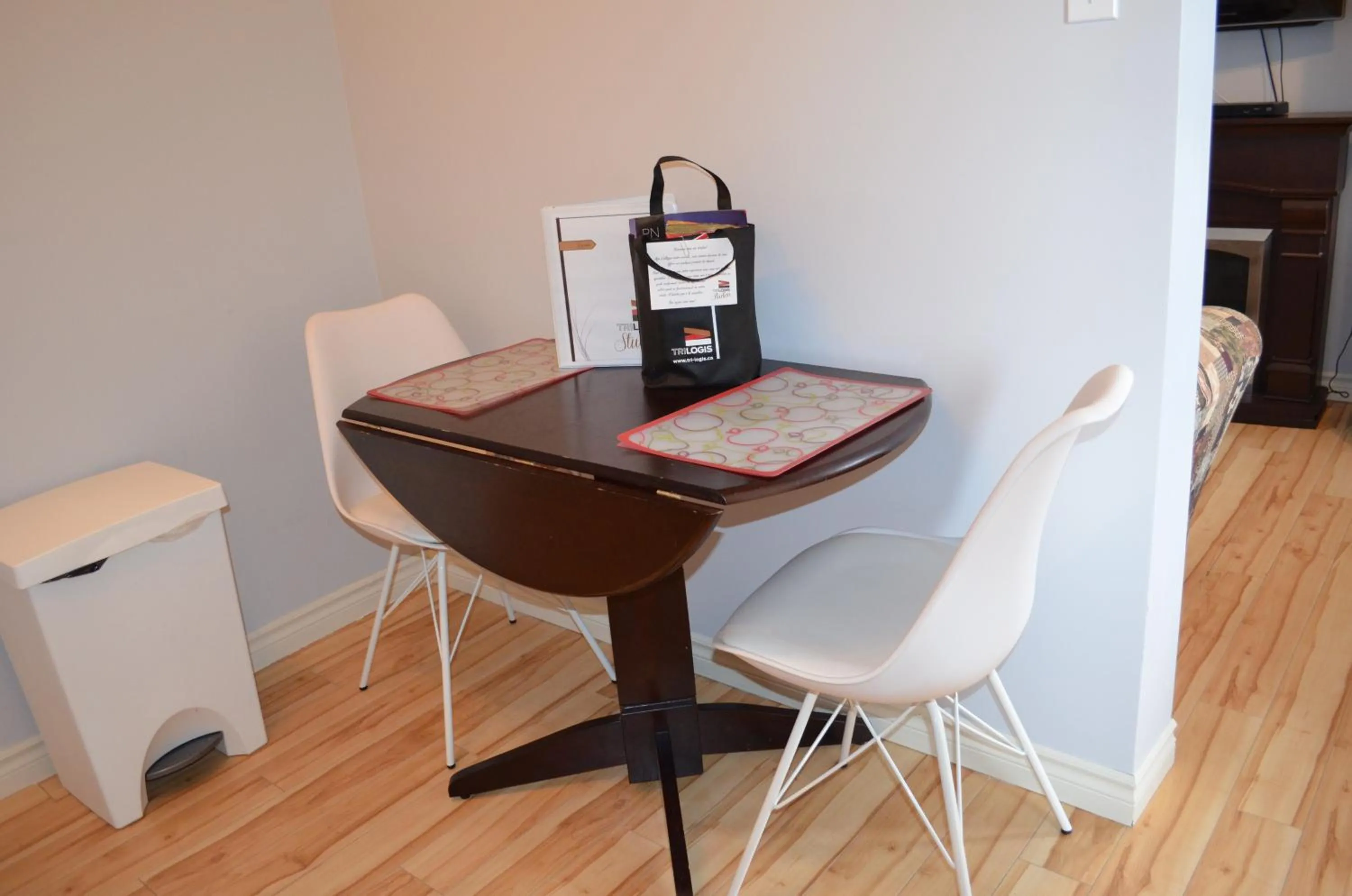 Dining area in Le Citadin
