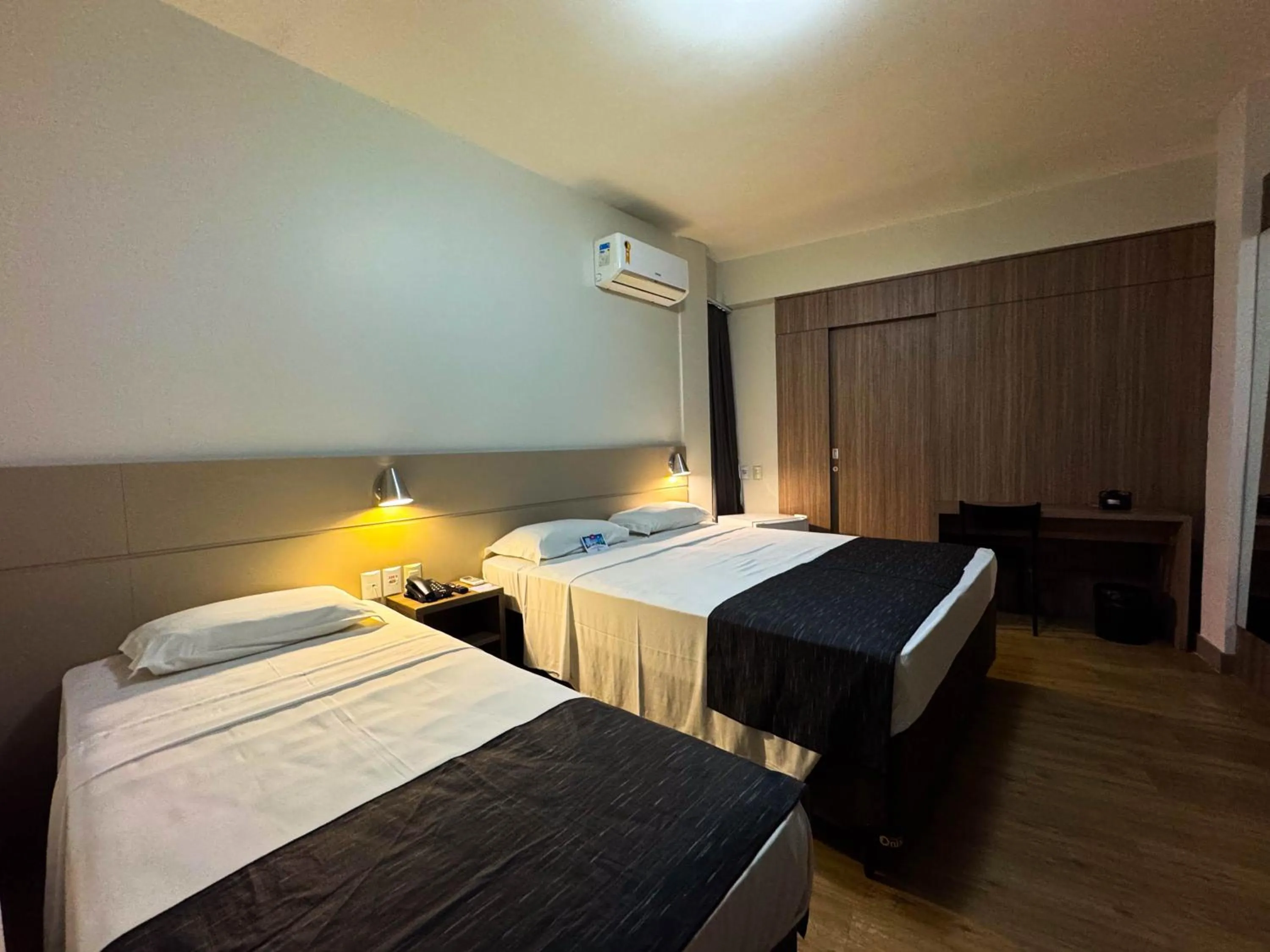 Bed in Hotel Valerim Itajaí / Navegantes