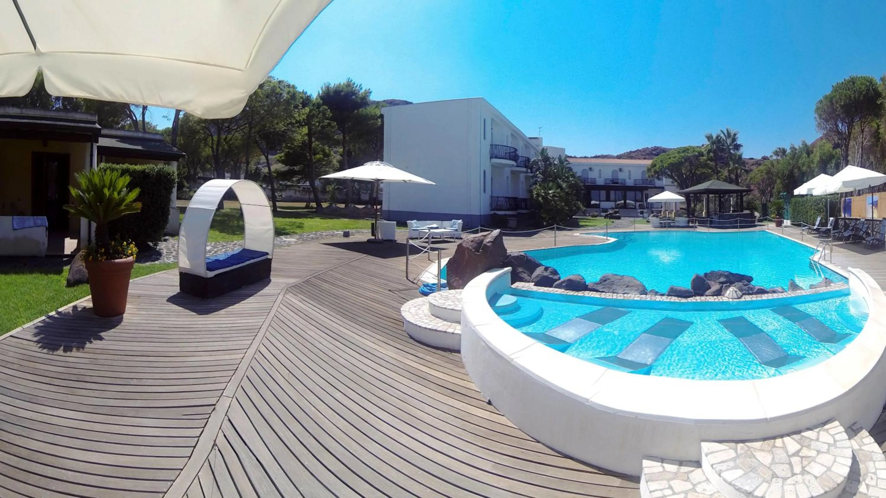 Garden in Hotel Orsa Maggiore