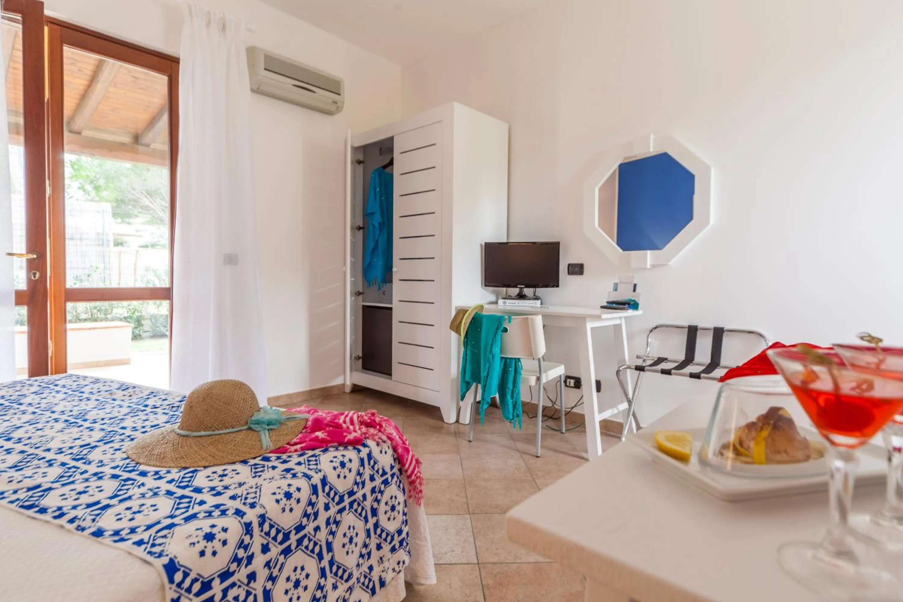 Bedroom, Bed in Hotel Orsa Maggiore