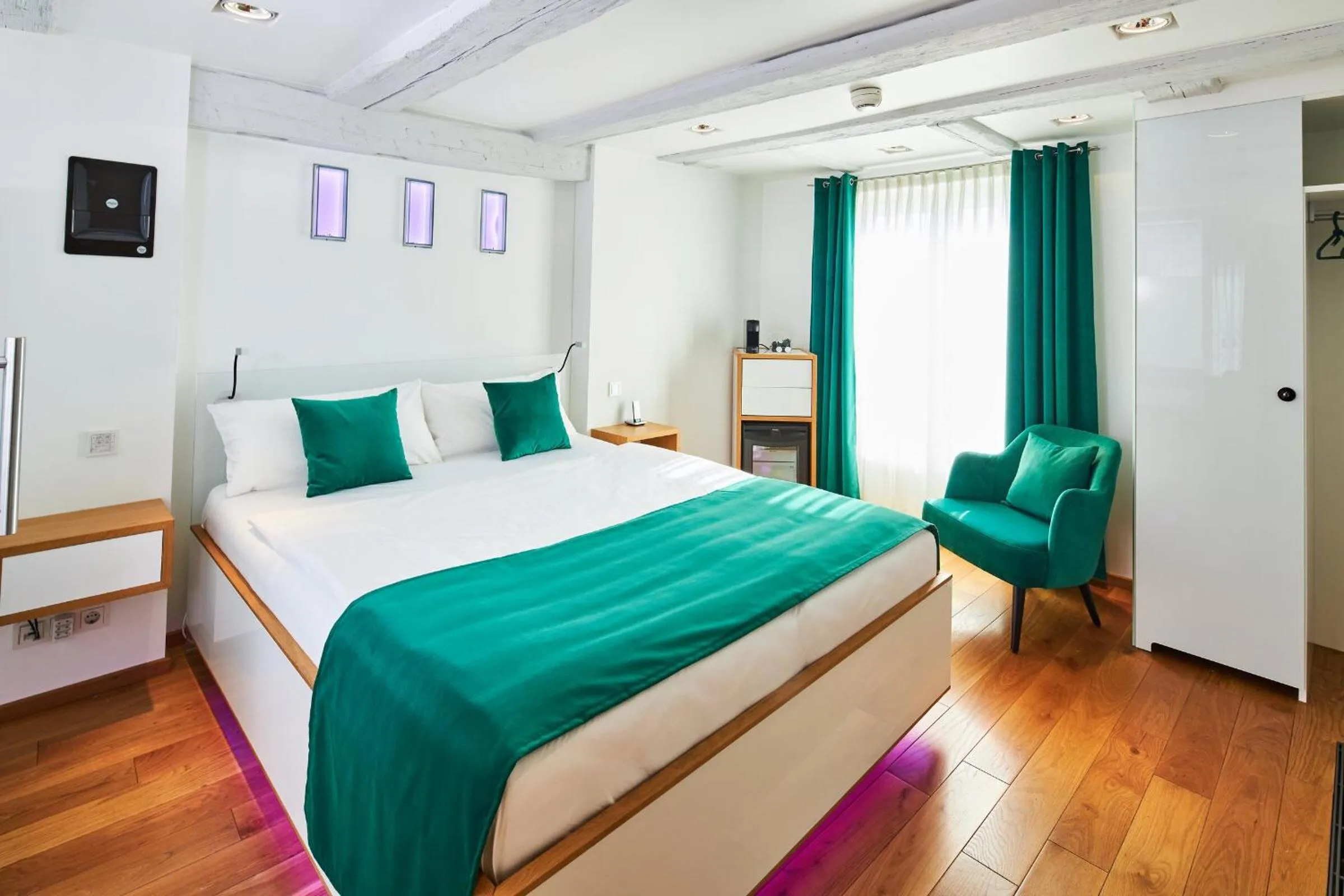 Bed in Hotel Max am See