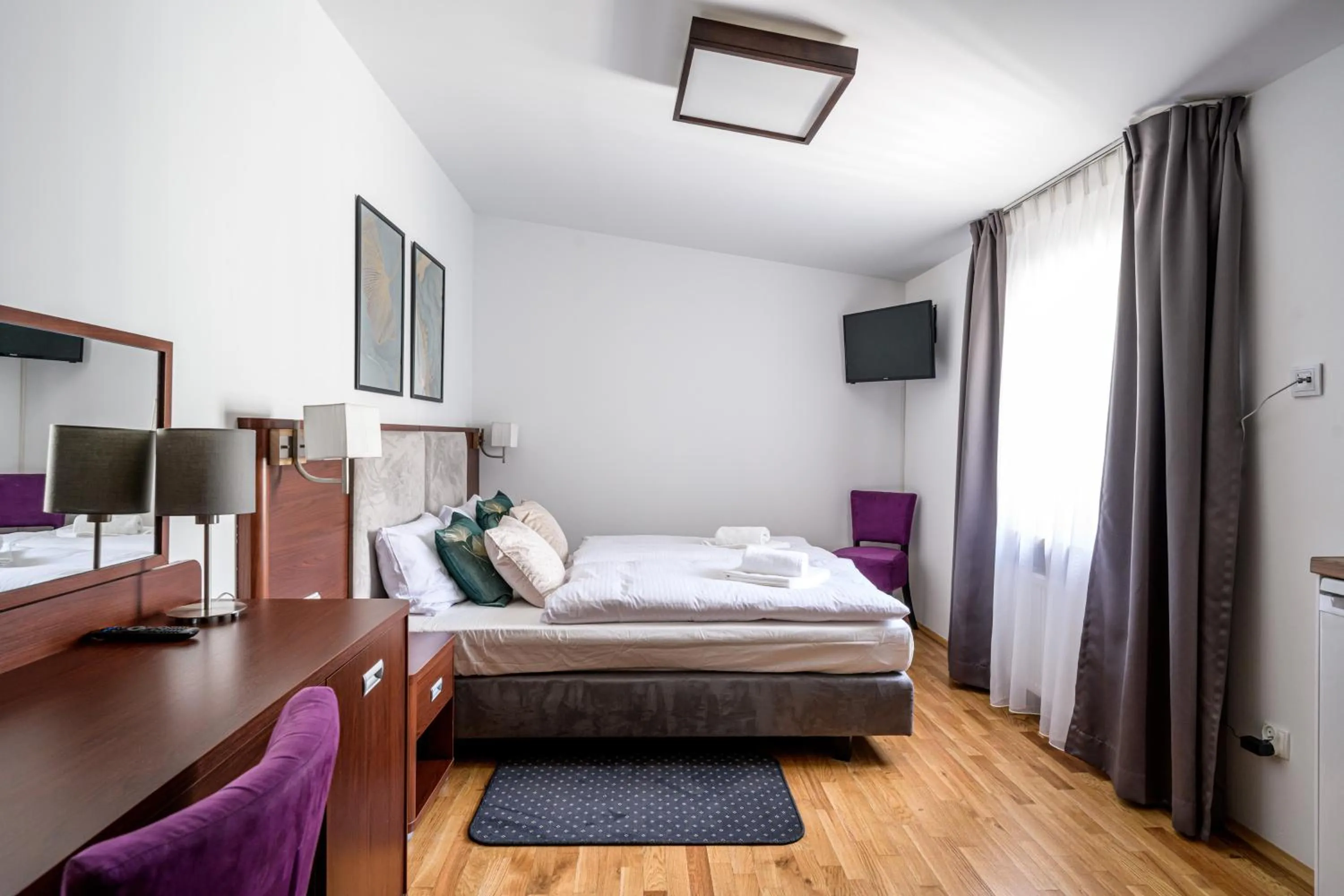 Bed in ON/SET APARTHOTEL