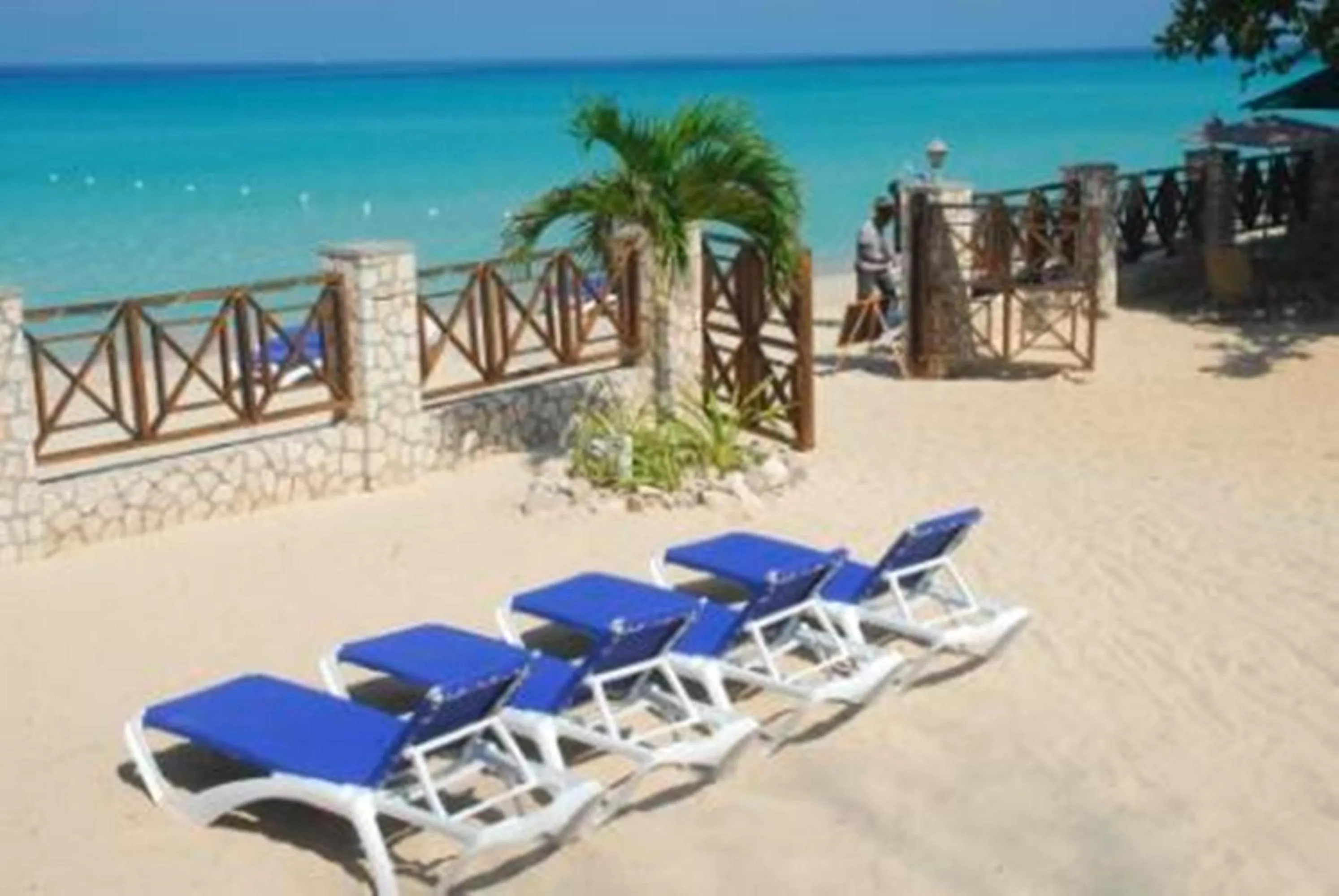 Beach in Rondel Village