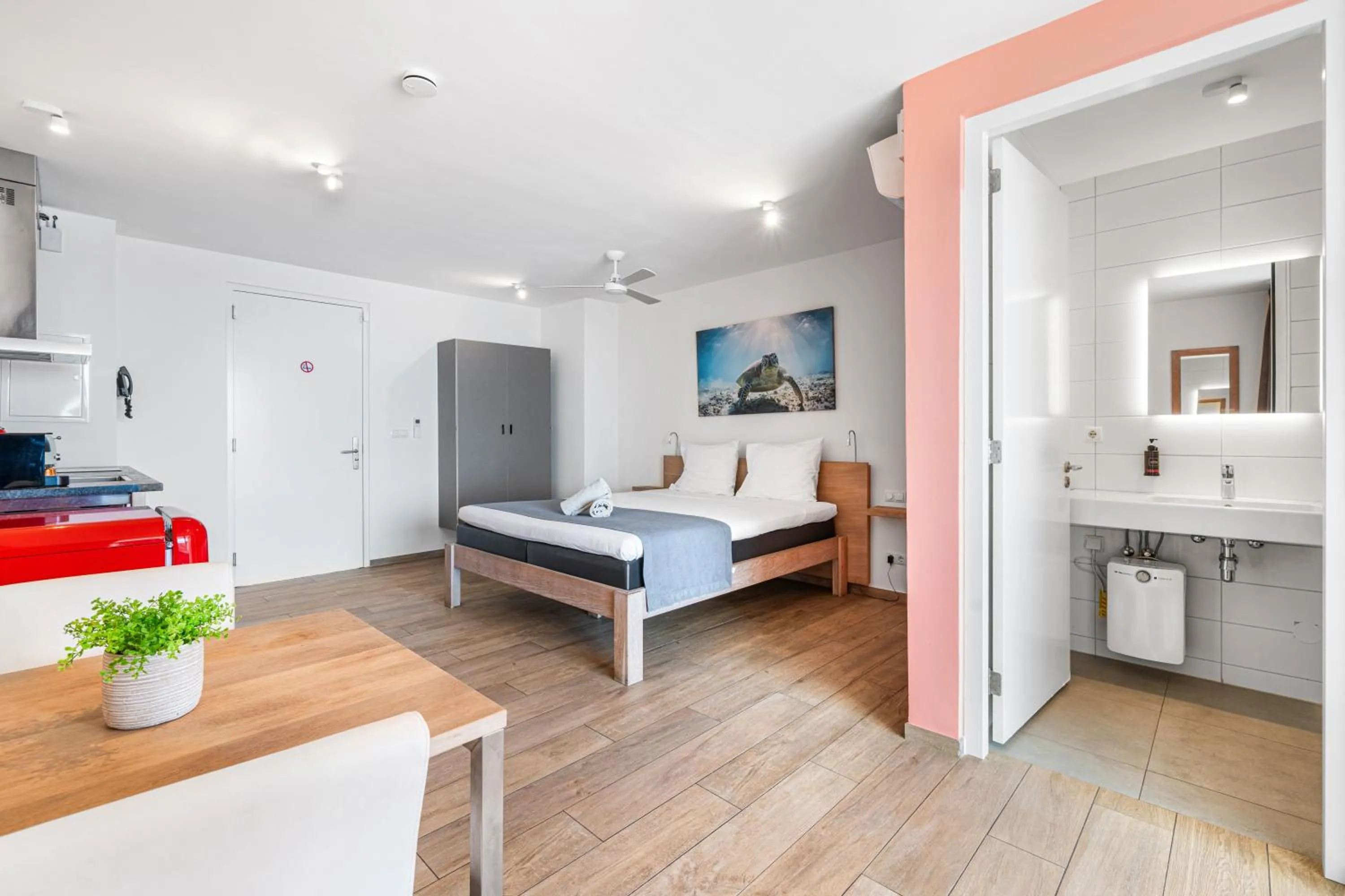 Bed in Chogogo Dive & Beach Resort Bonaire