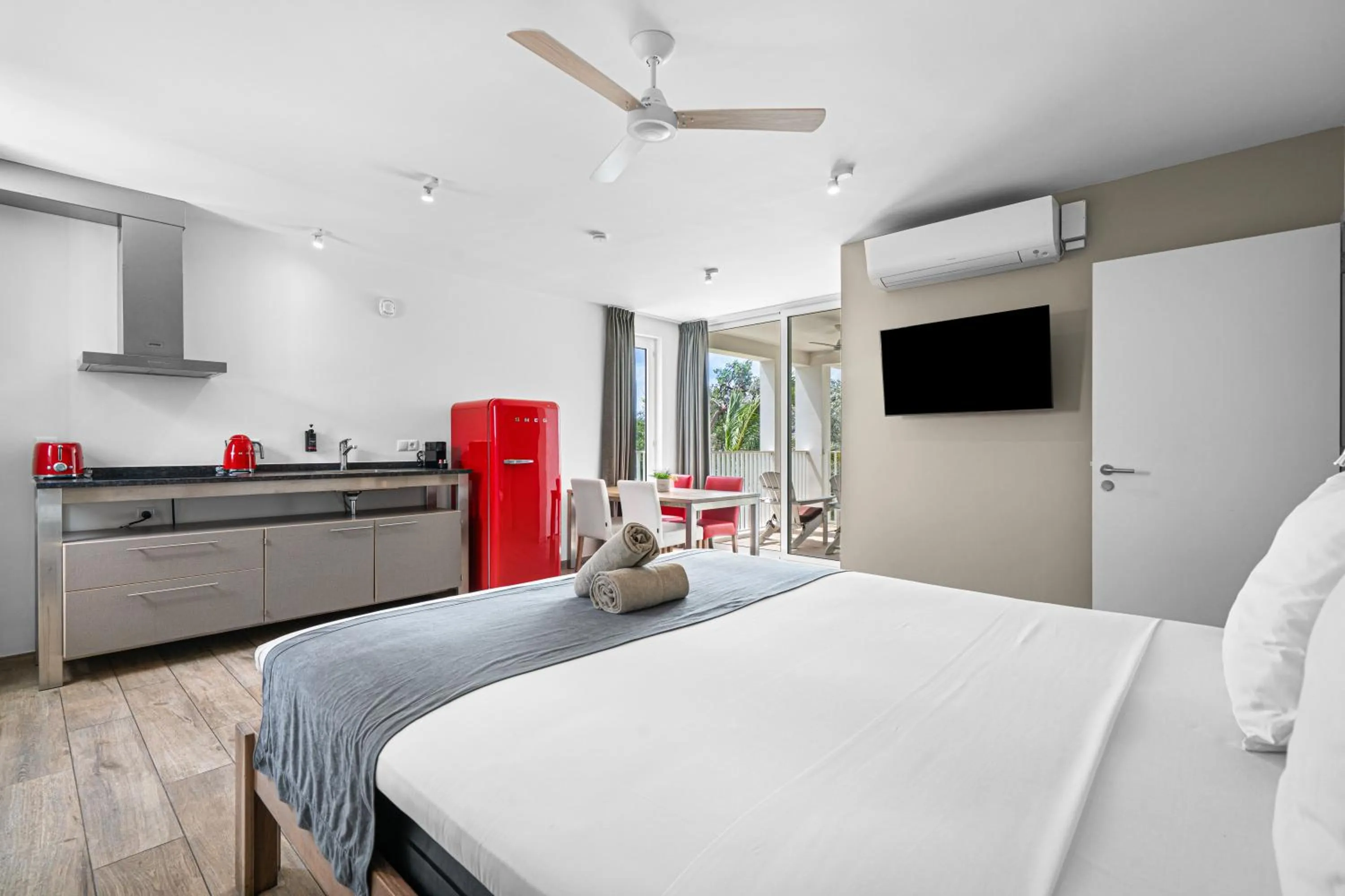 Bed in Chogogo Dive & Beach Resort Bonaire