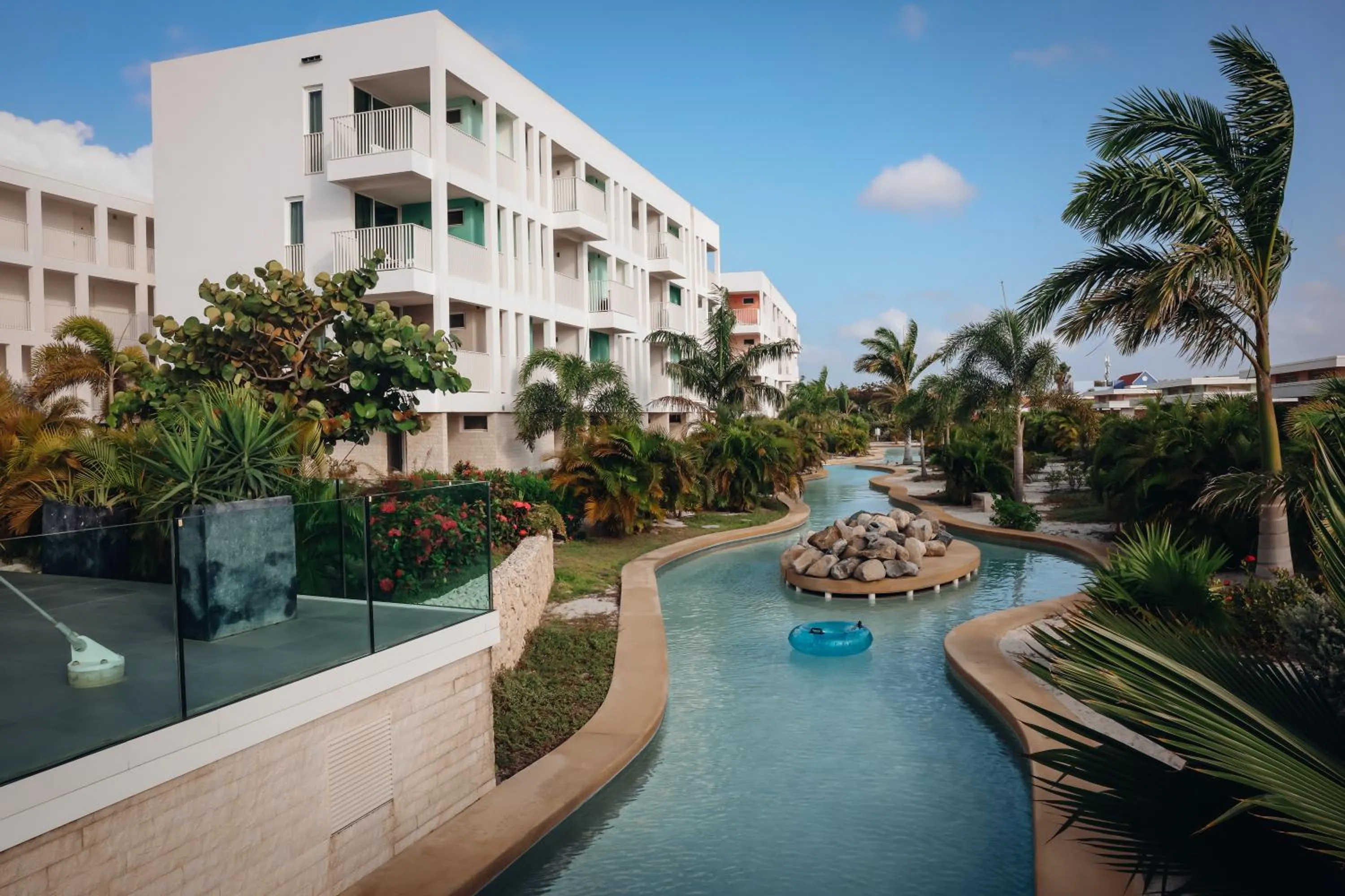 Swimming pool in Chogogo Dive & Beach Resort Bonaire
