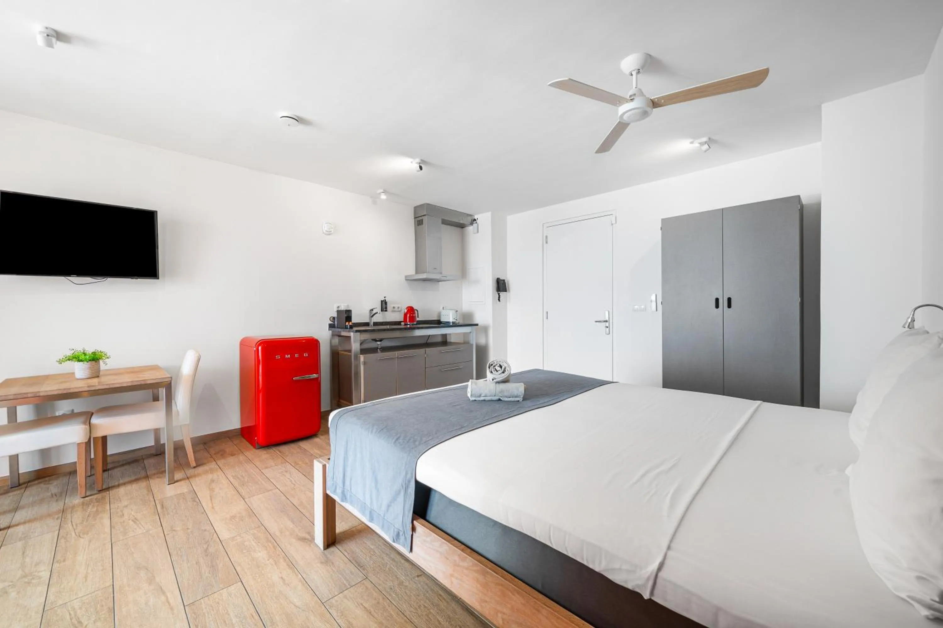 Bed in Chogogo Dive & Beach Resort Bonaire