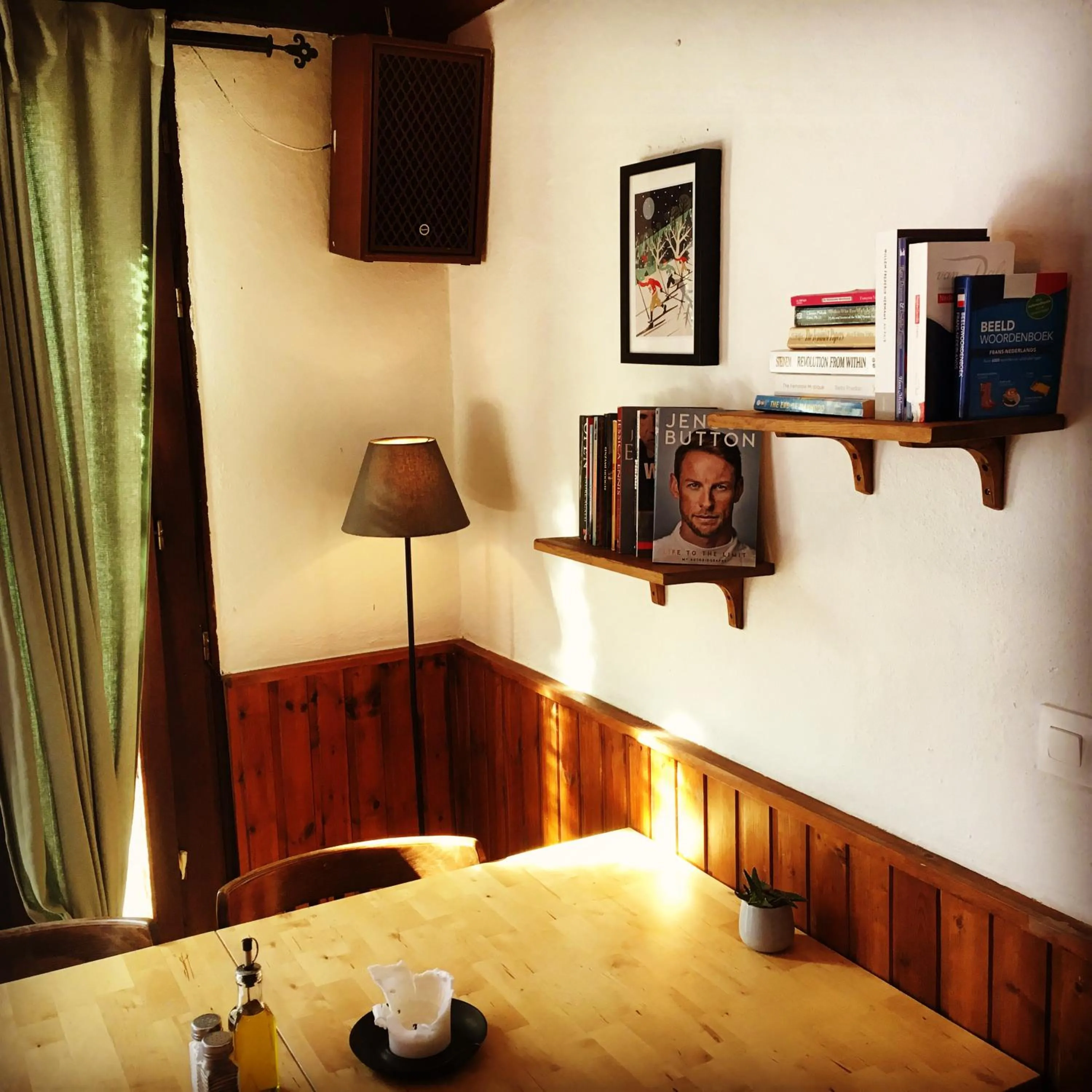 Restaurant/places to eat in Hotel Au Bon Accueil