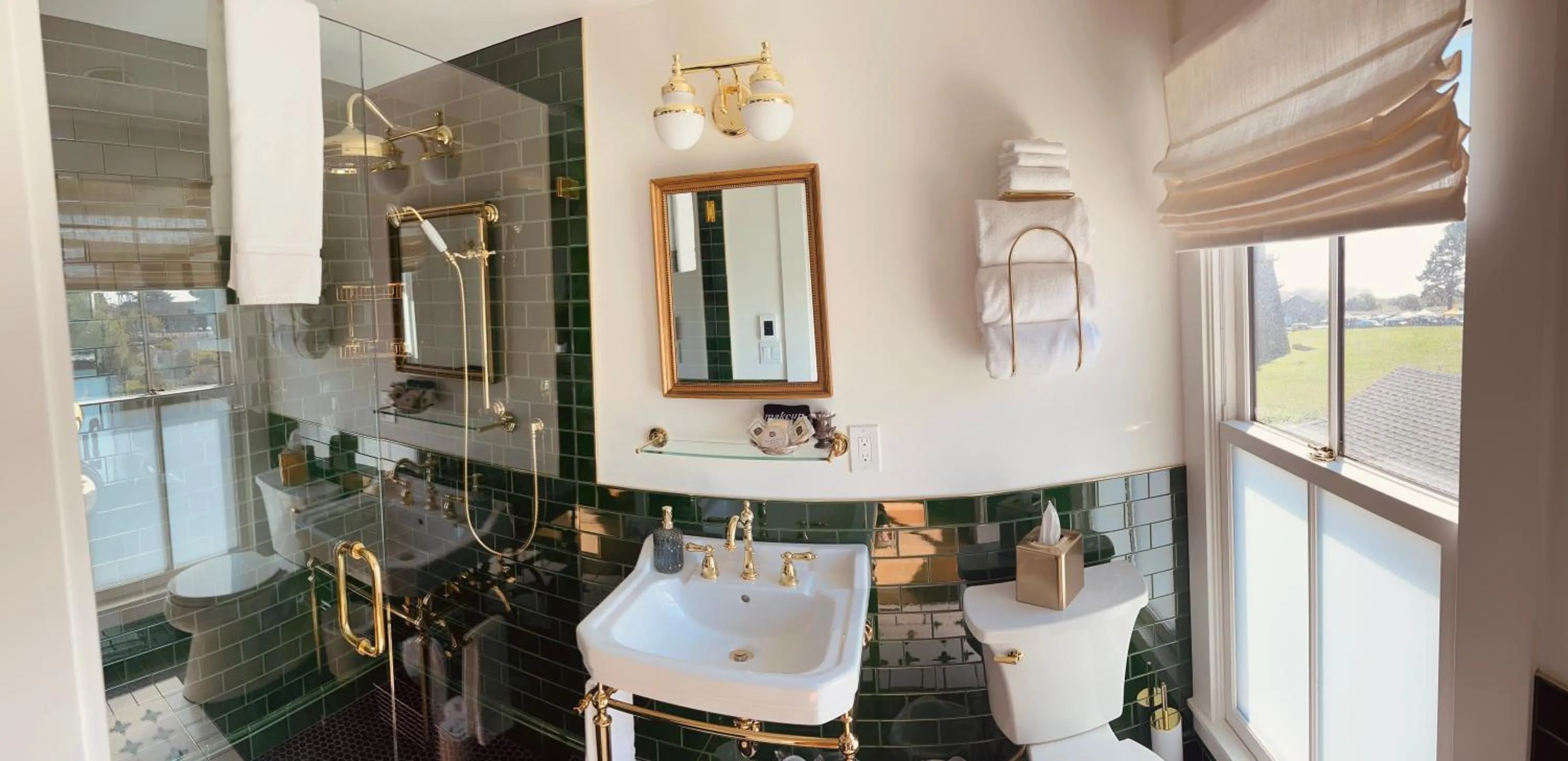 Shower in Nicholson House at Beaujolais