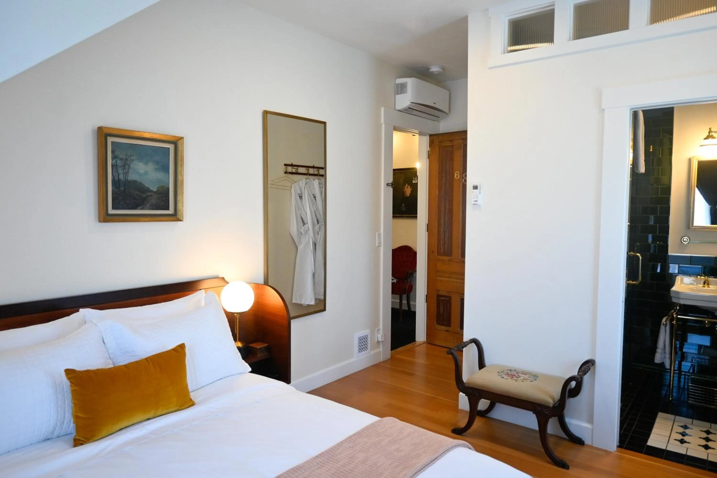Bed in Nicholson House at Beaujolais