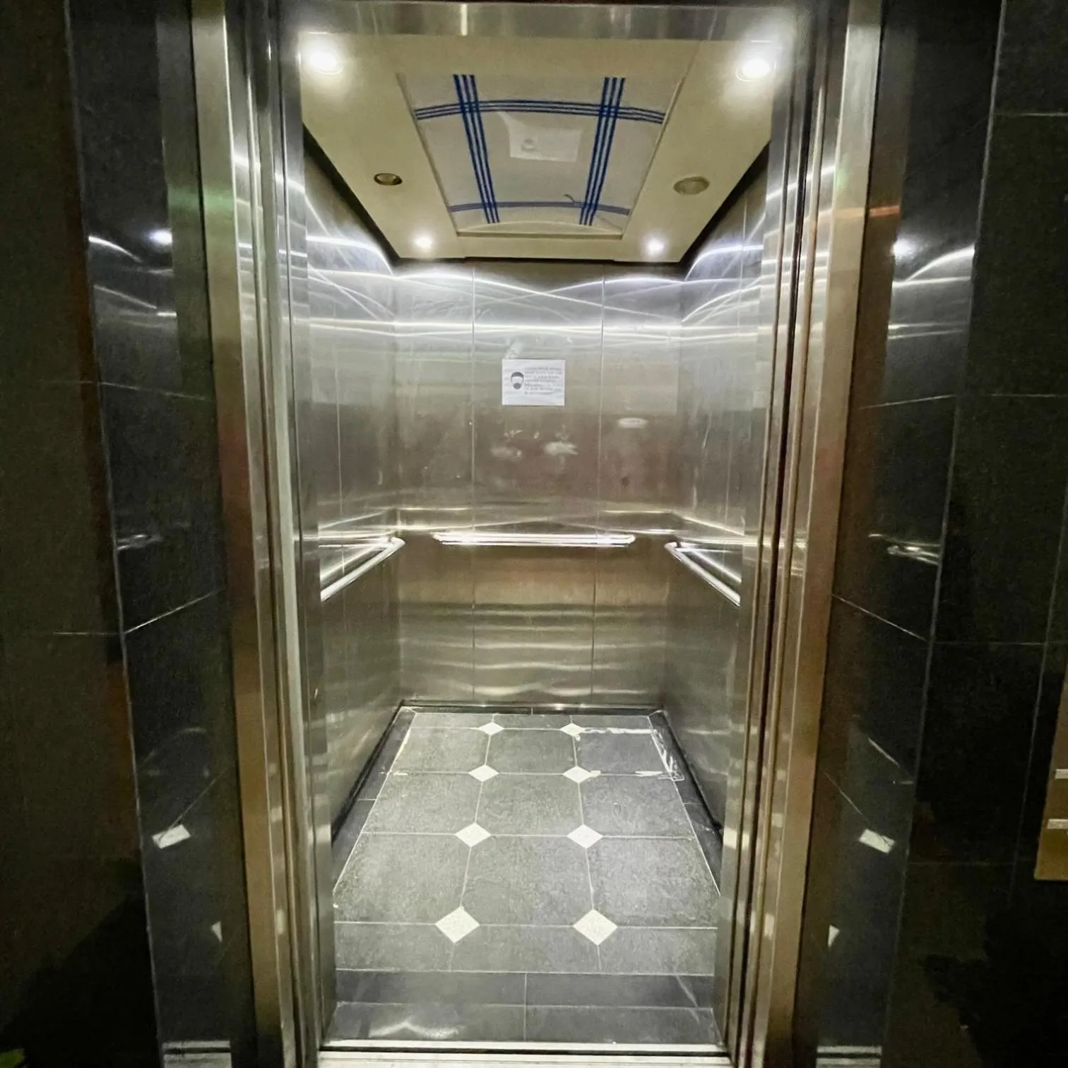 elevator in Atlantis@531