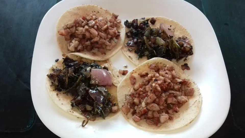 Restaurant/places to eat in Hotel yaakunah