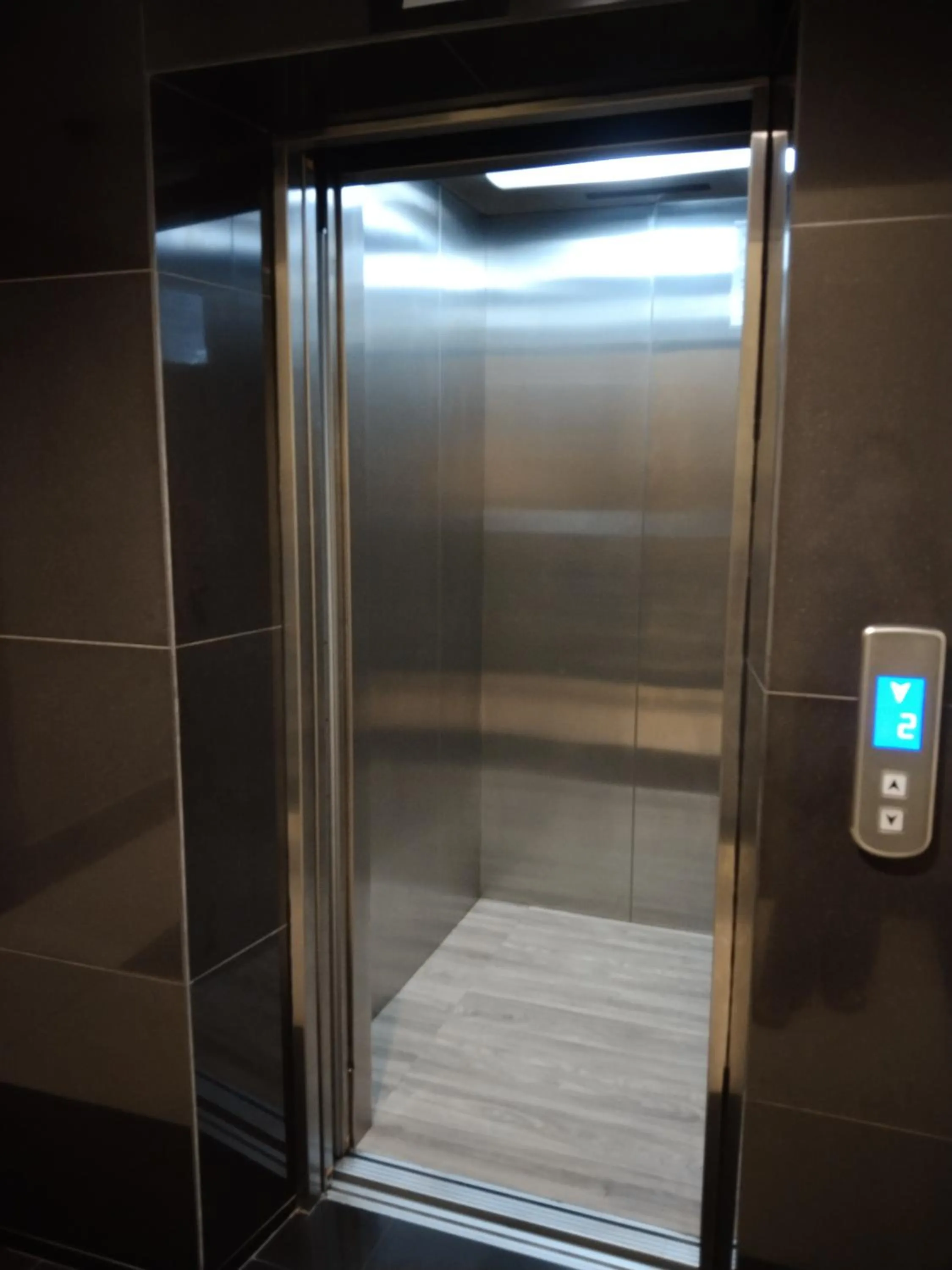 elevator in One World Hotel