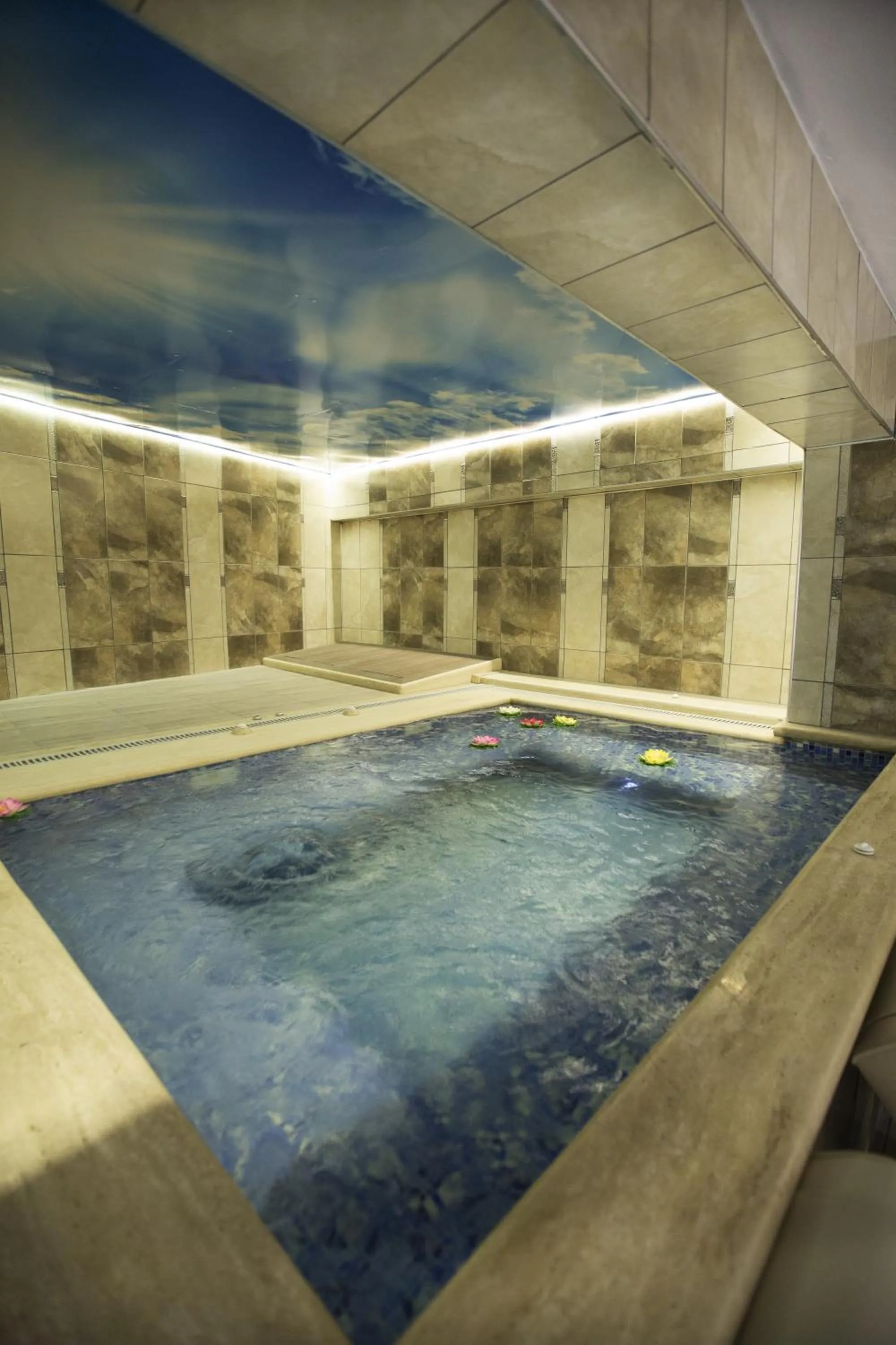 Hot Tub in World Point Hotel Istanbul