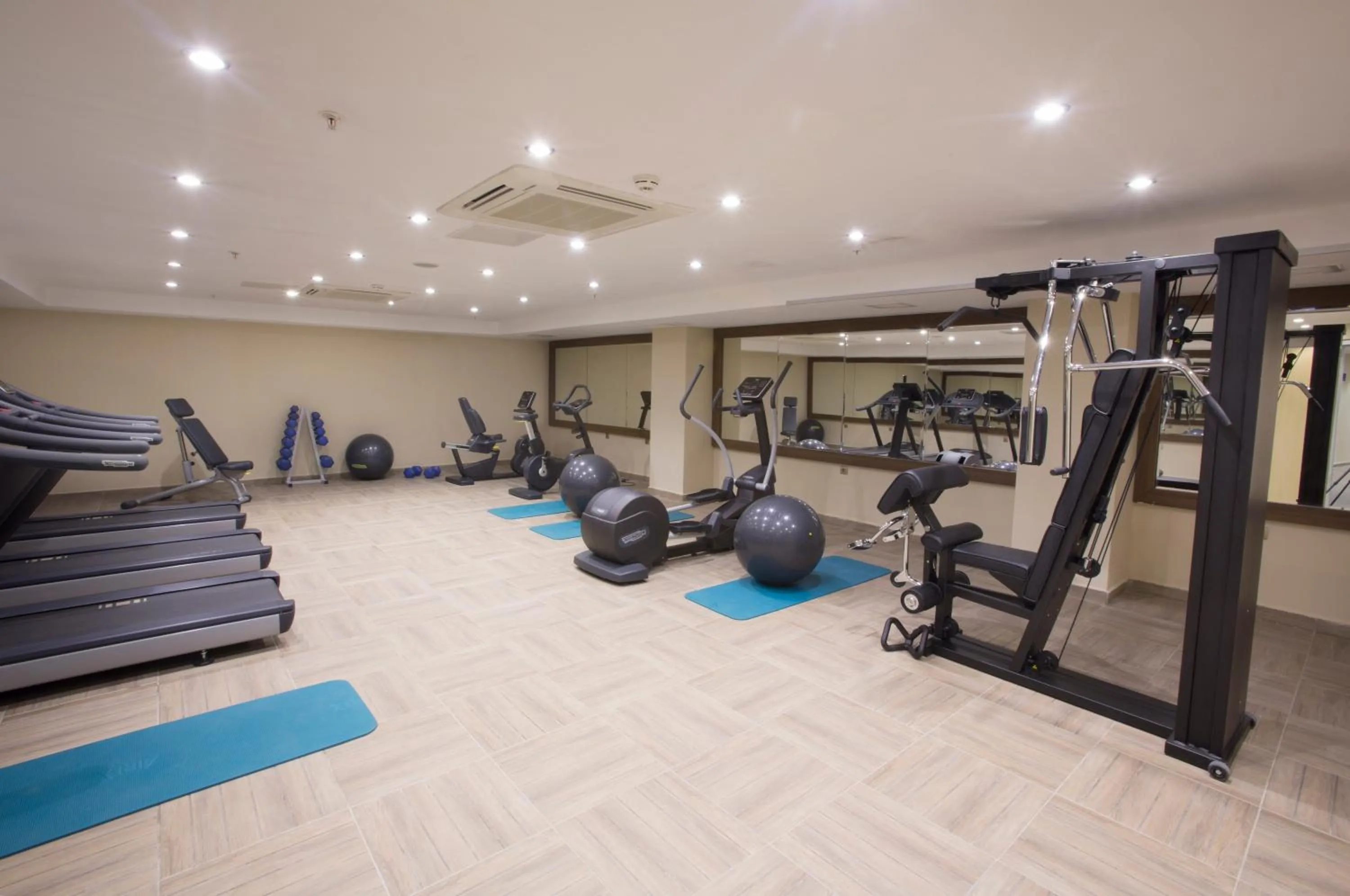 Fitness centre/facilities in World Point Hotel Istanbul