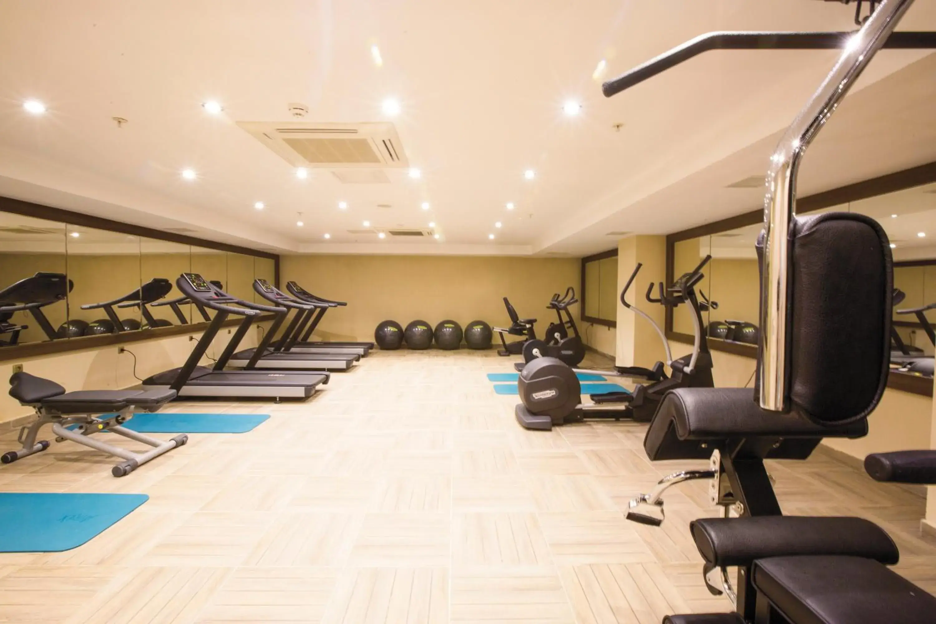 Fitness centre/facilities in World Point Hotel Istanbul Fitness centre/facilities in World Point Hotel Istanbul