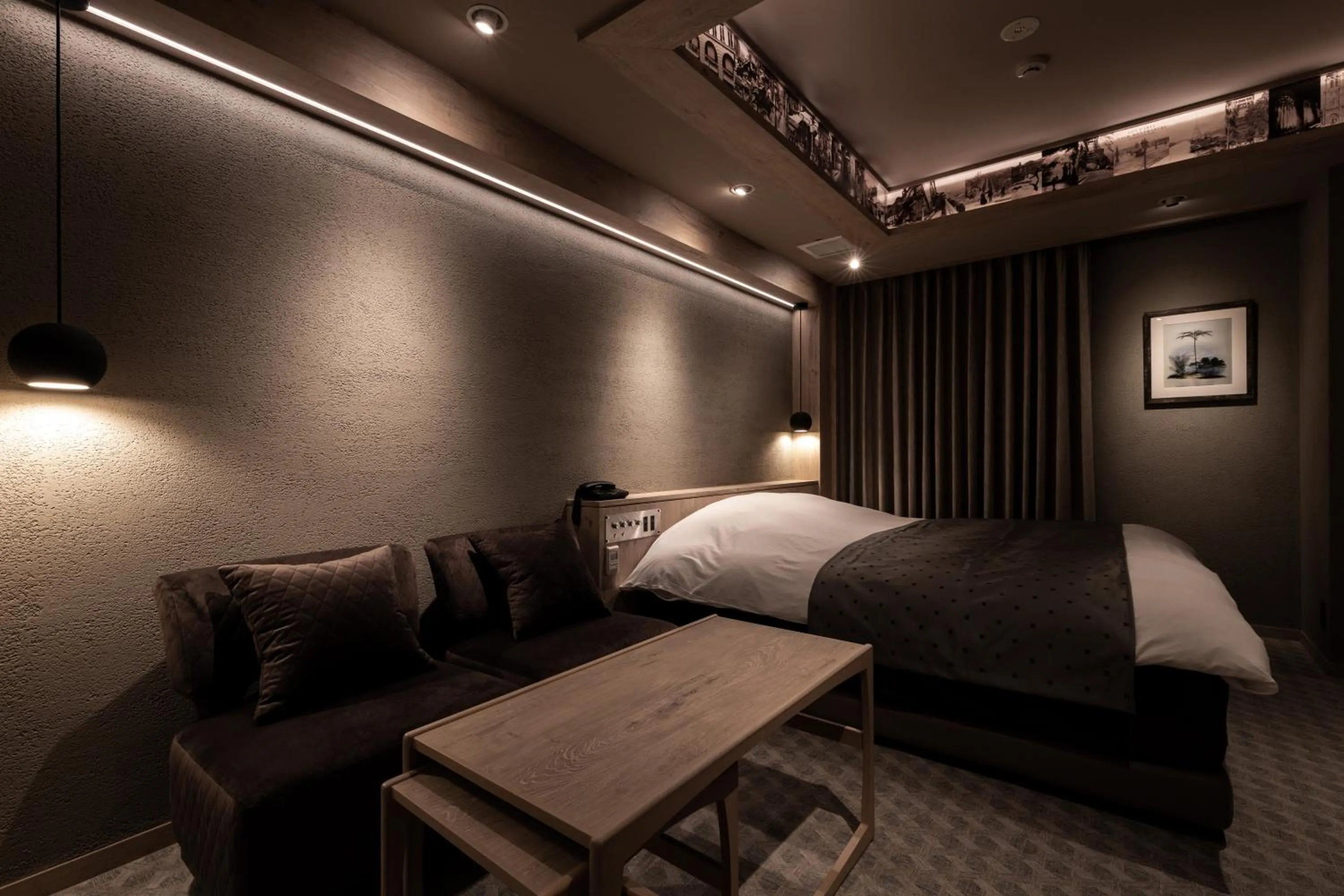 Photo of the whole room, Bed in Y-HOTEL