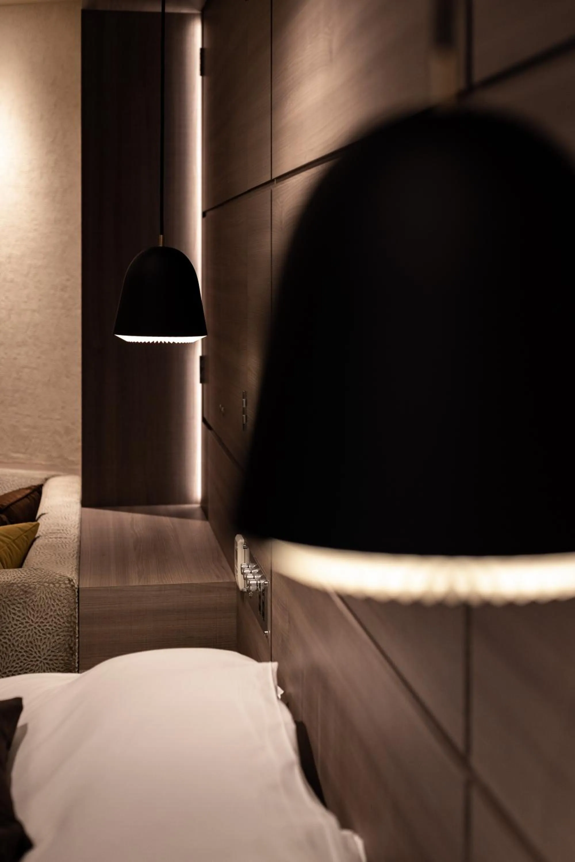 Photo of the whole room, Bed in Y-HOTEL