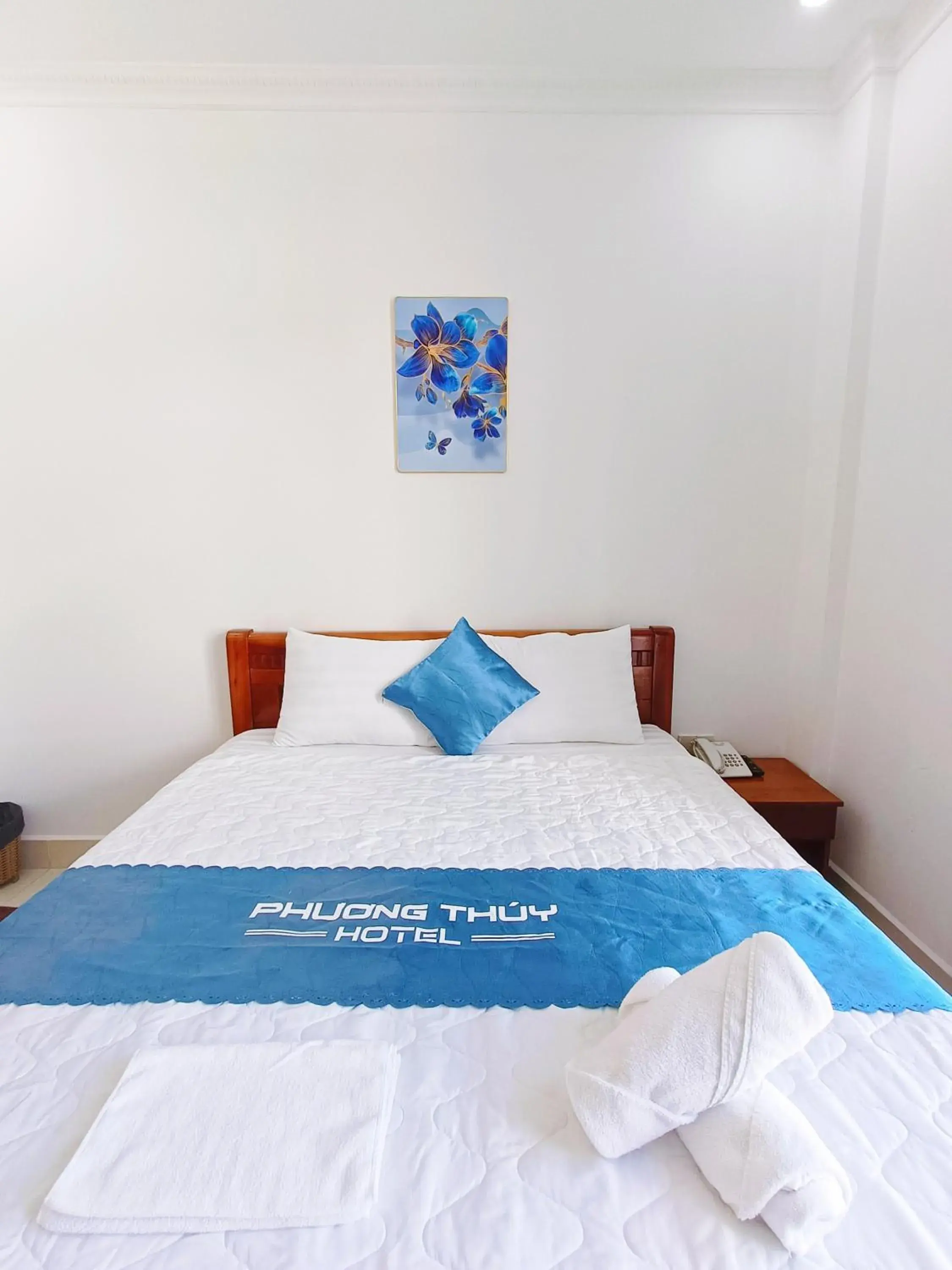 Bed in Phuong Thuy Hotel Bed in Phuong Thuy Hotel