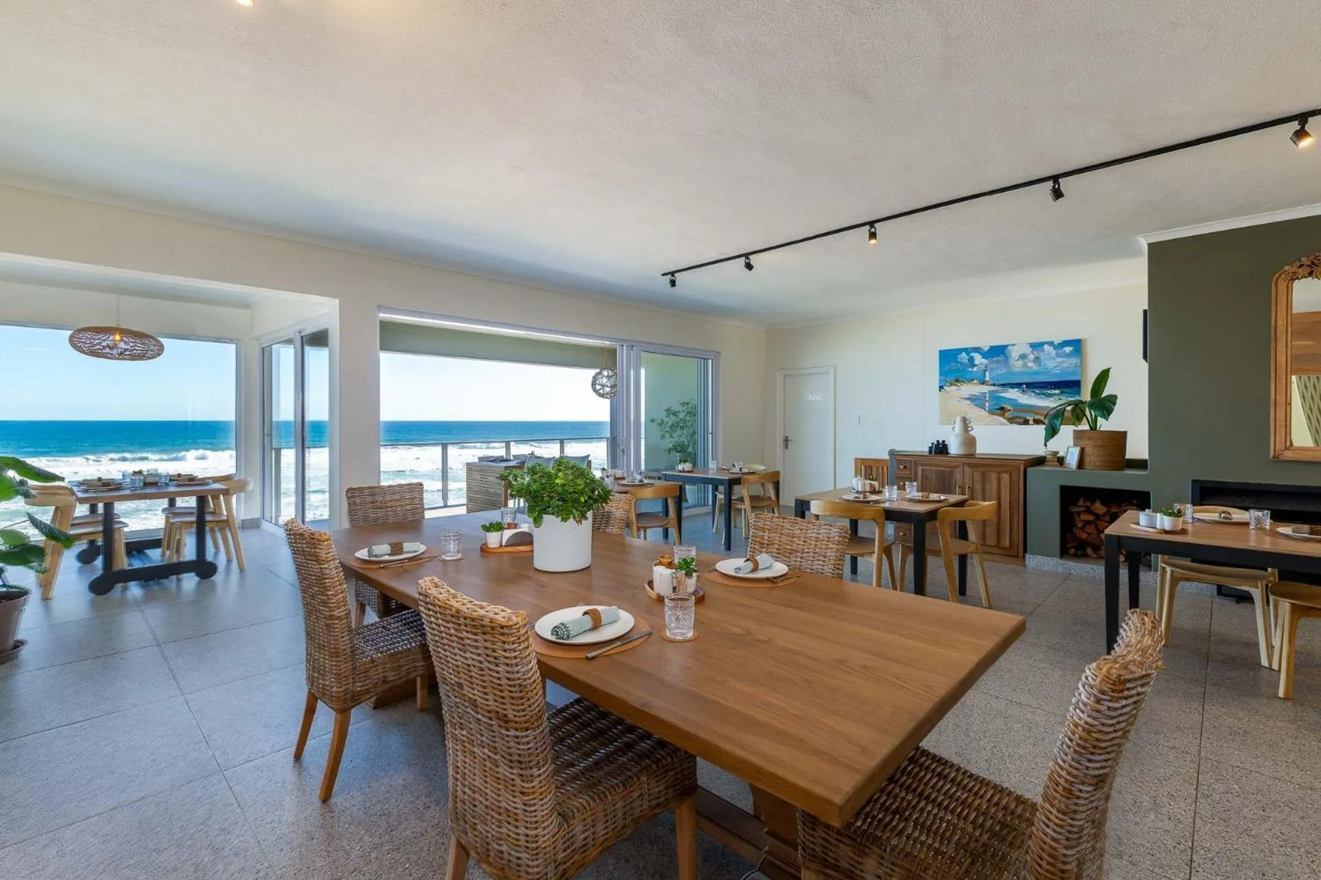 Restaurant/places to eat in Dune Beach House