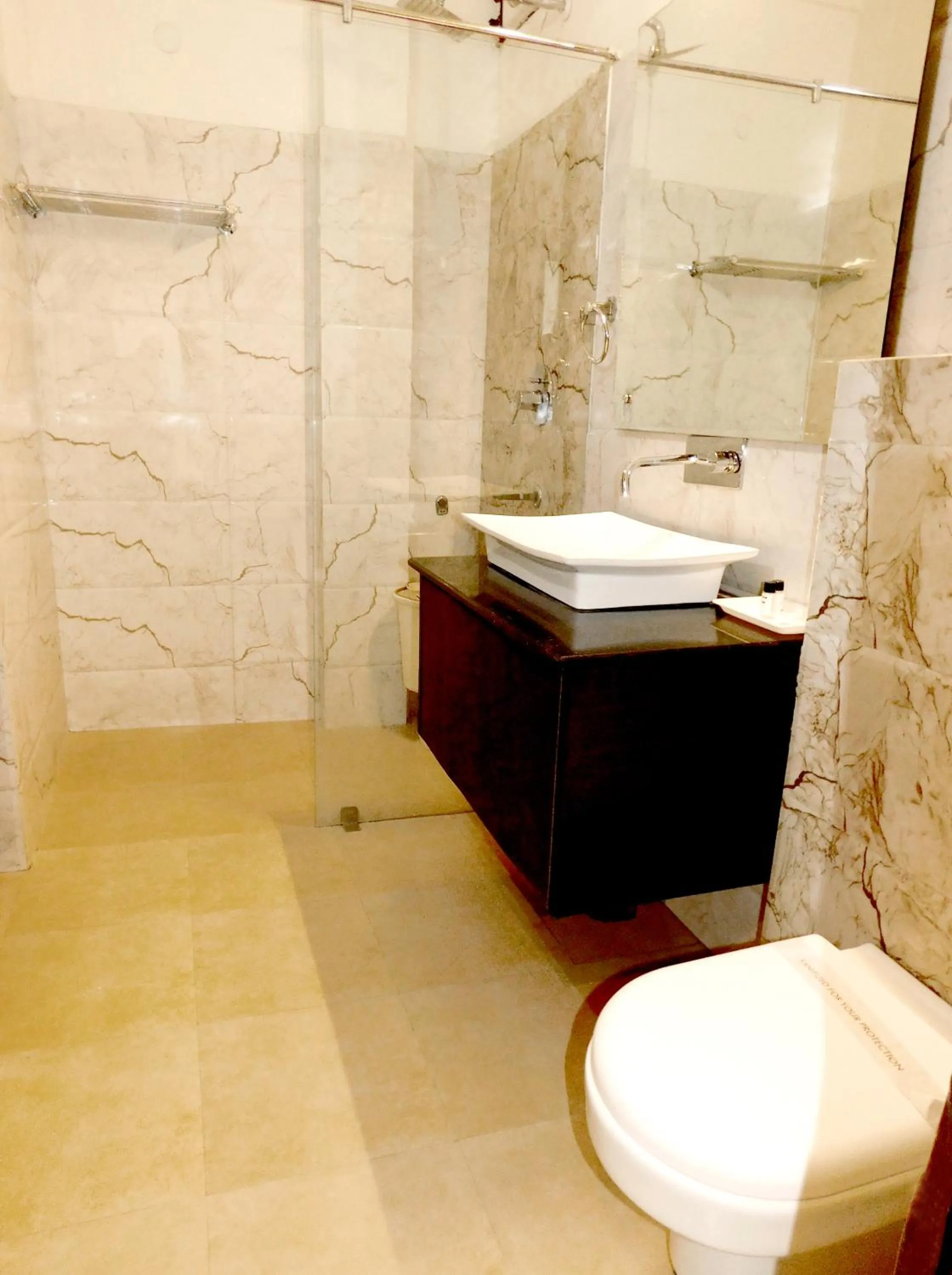 Bathroom in Hotel Crystal Palace