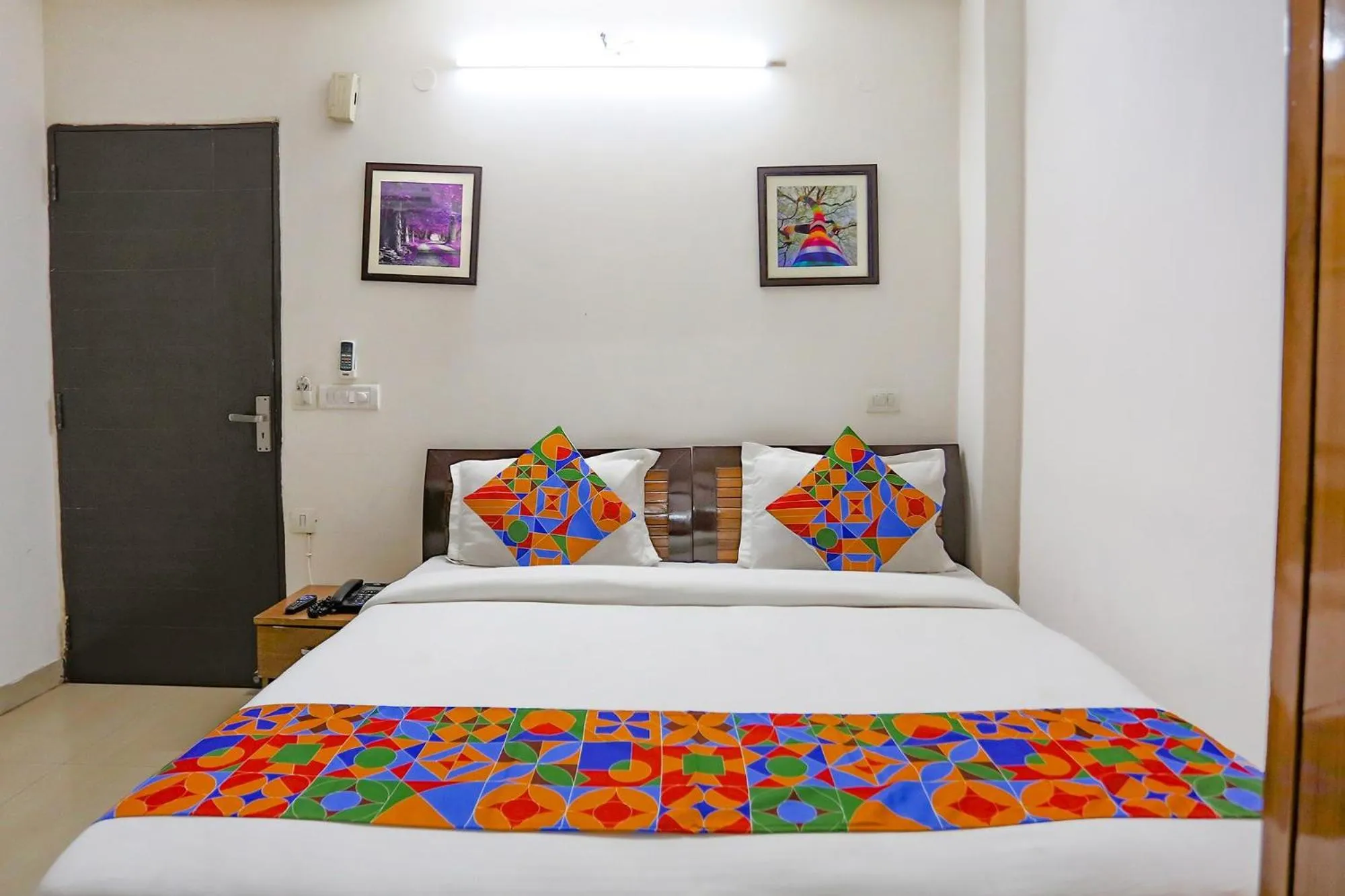 Bed in Via The Paradise - Nr Apollo Hospital
