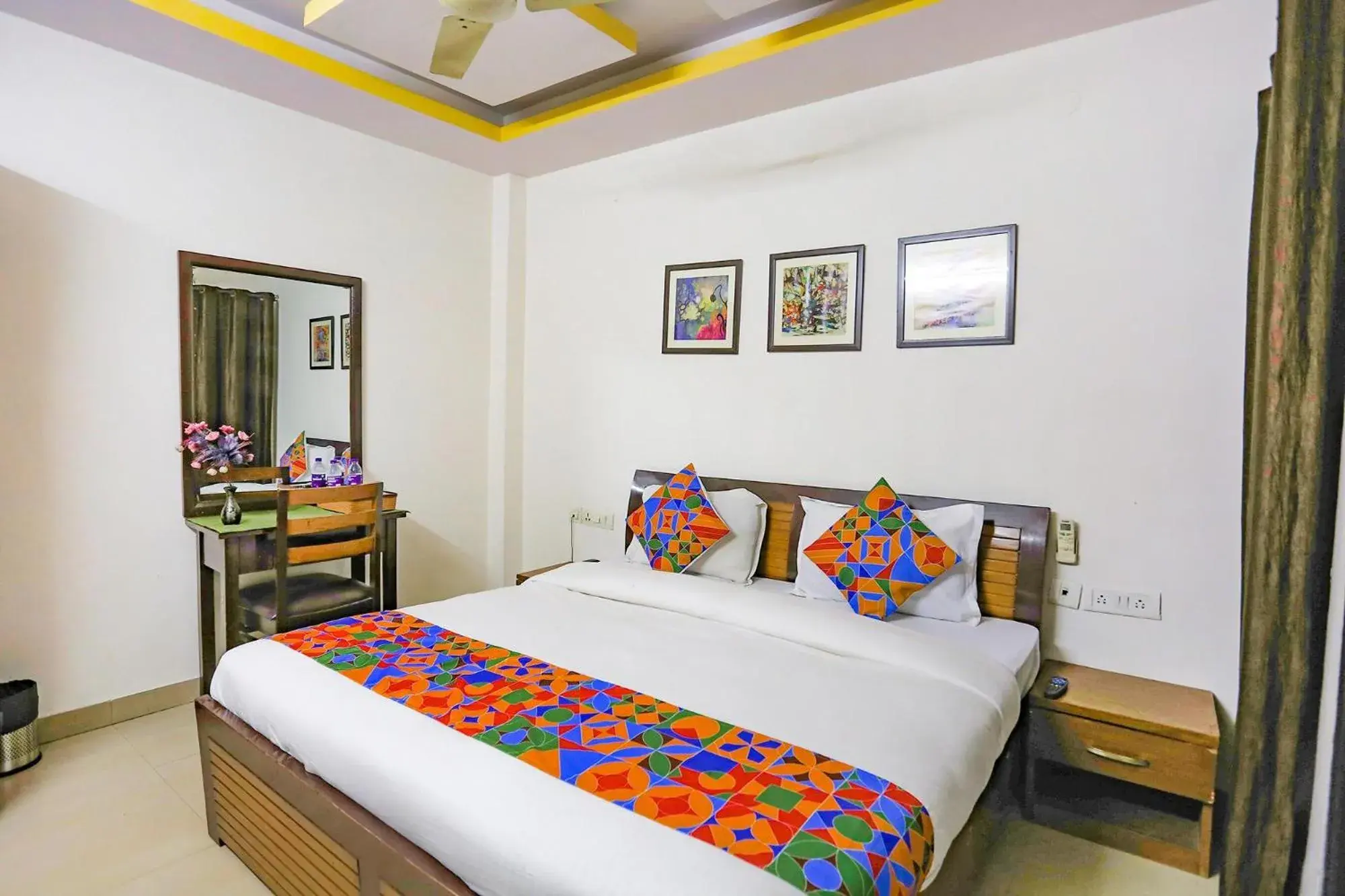 Bed in Via The Paradise - Nr Apollo Hospital Bed in Via The Paradise - Nr Apollo Hospital