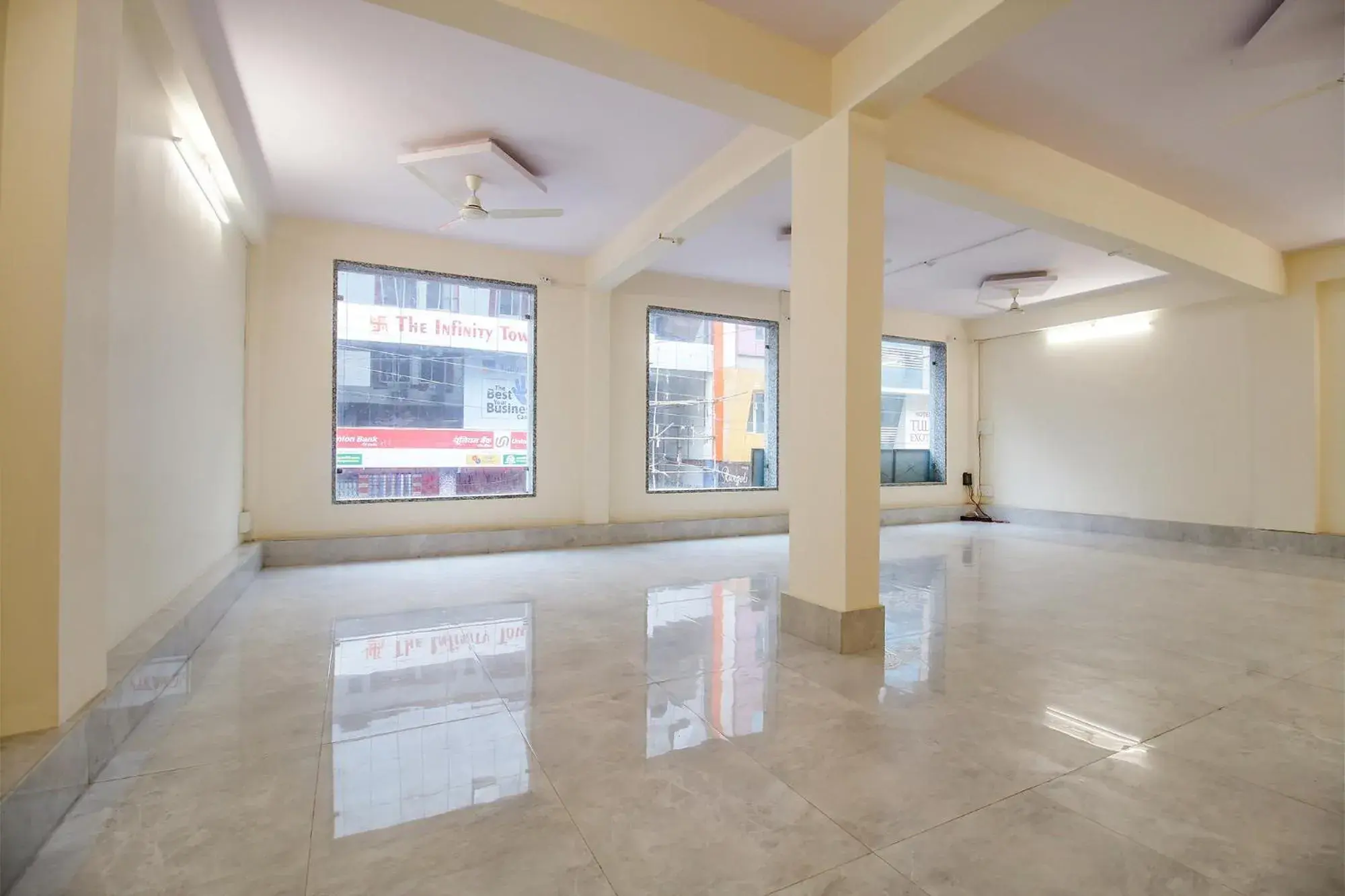 Lobby or reception in FabHotel Sanskar Lobby or reception in FabHotel Sanskar