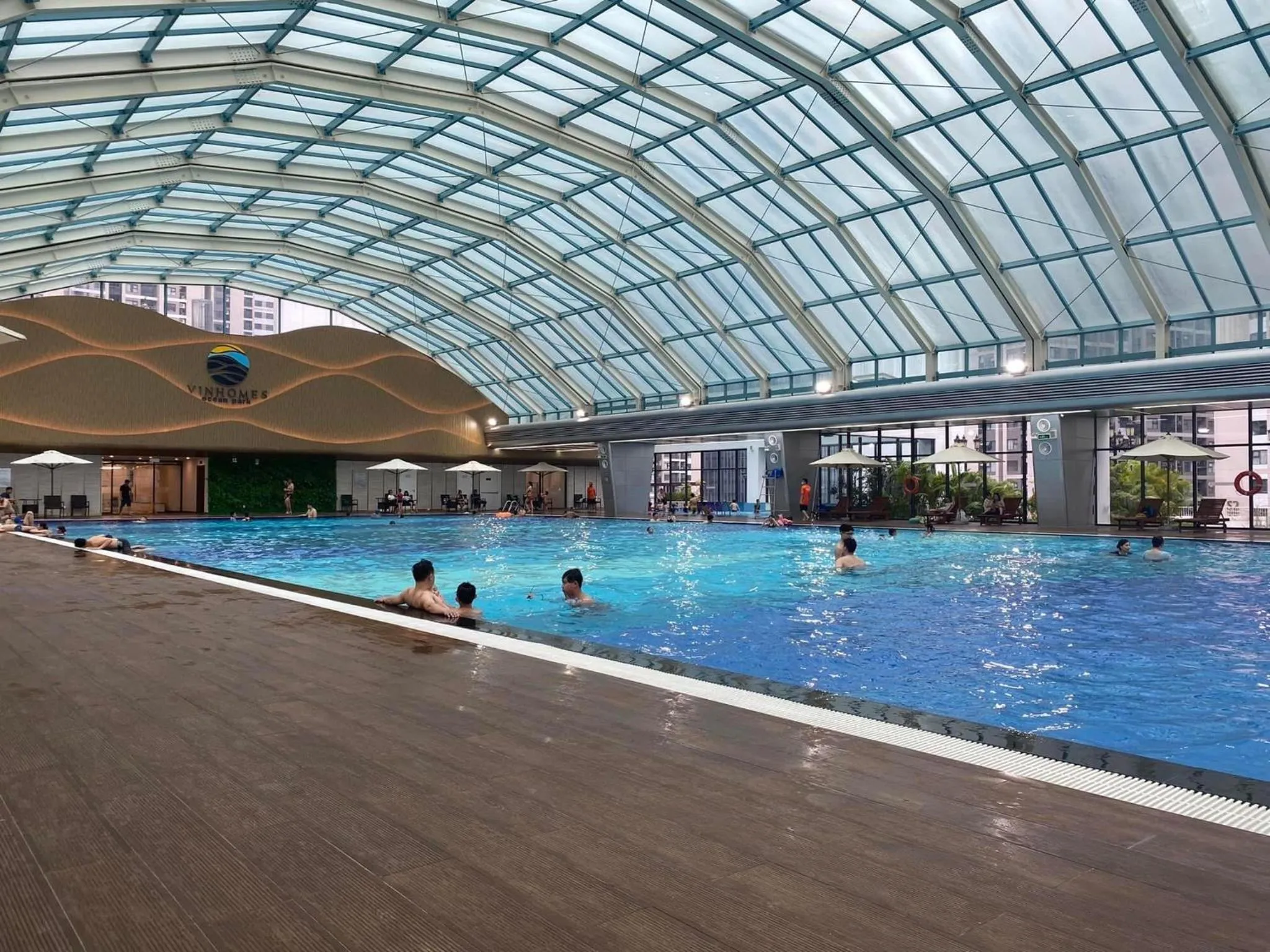 Swimming pool in Apartment 1BR-FL24th-R105 Building-Vinhomes Ocean Park