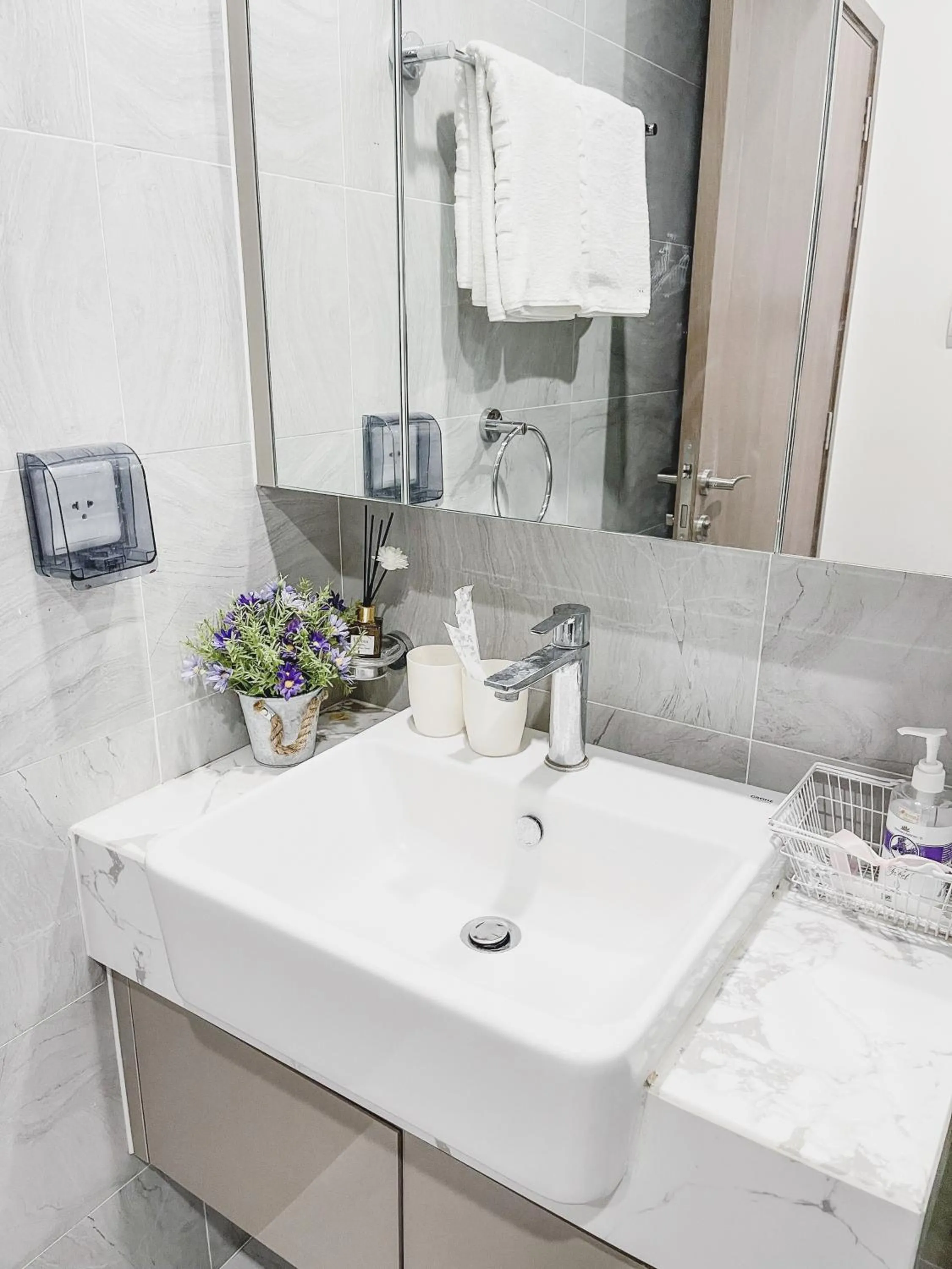 Bathroom in Apartment 1BR-FL24th-R105 Building-Vinhomes Ocean Park