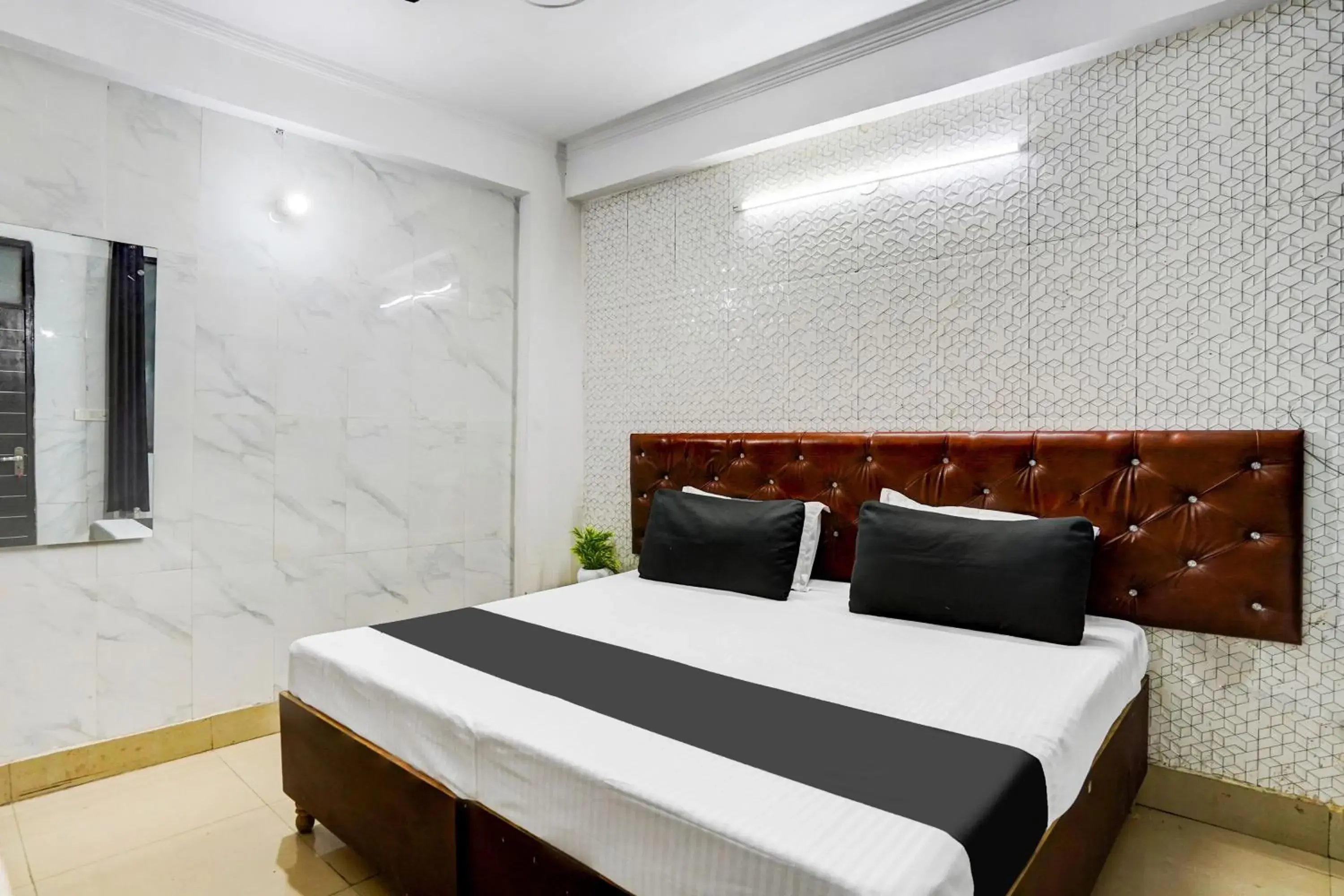 Bedroom, Bed in Super Hotel O The Maruti hotel Bedroom, Bed in Super Hotel O The Maruti hotel