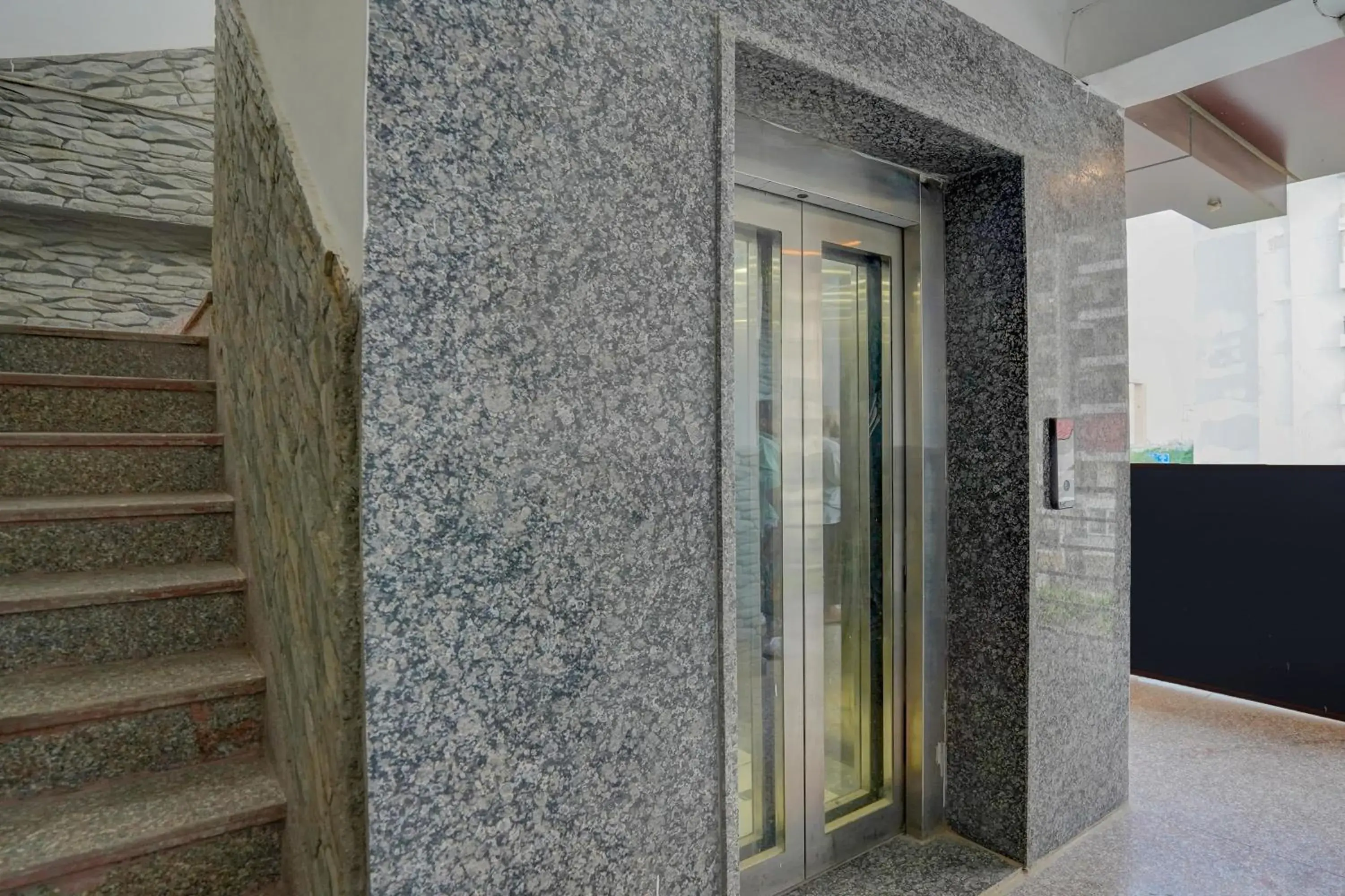 Lobby or reception in Super Hotel O The Maruti hotel Lobby or reception in Super Hotel O The Maruti hotel