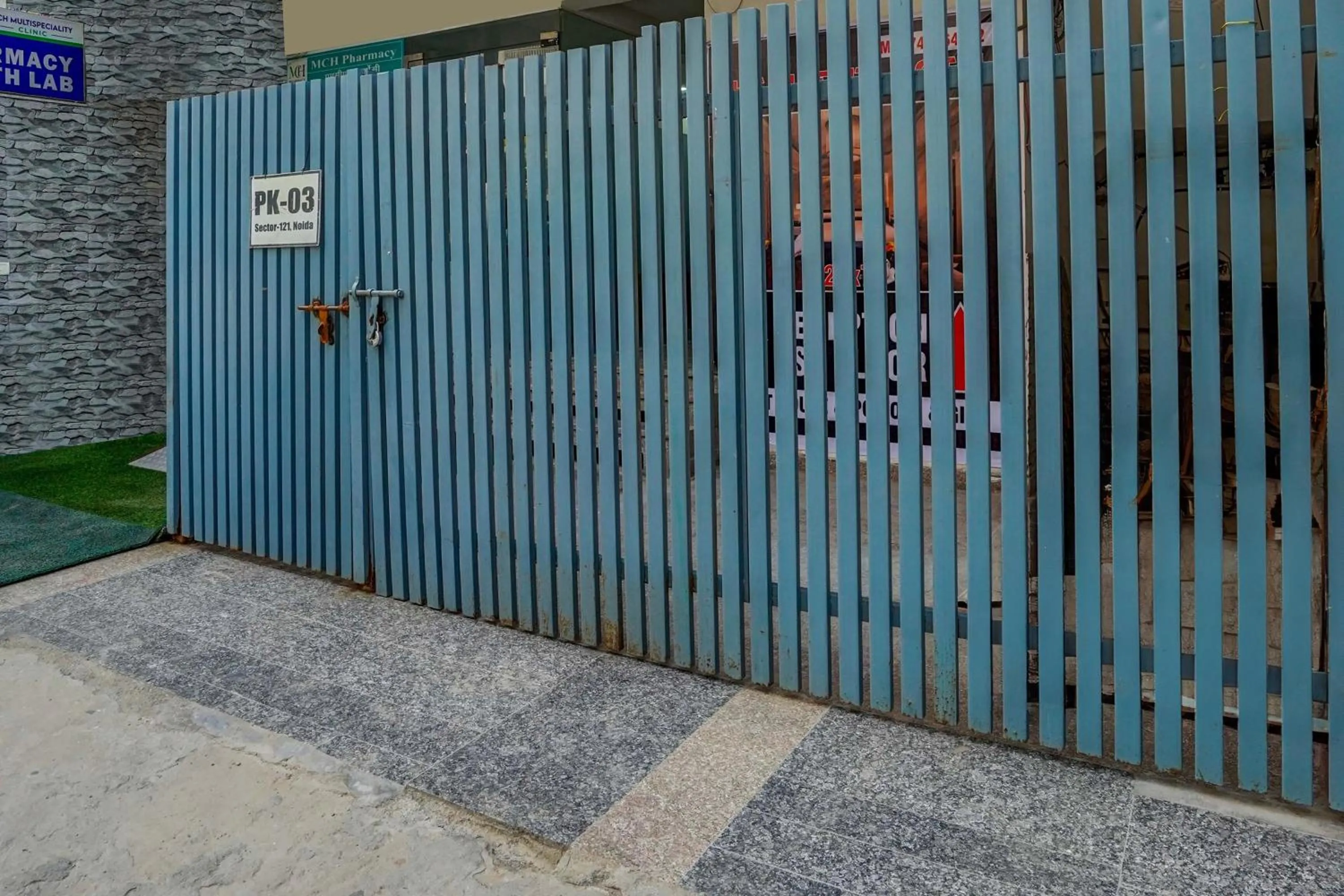 Facade/entrance in Hotel O The Maruti hotel