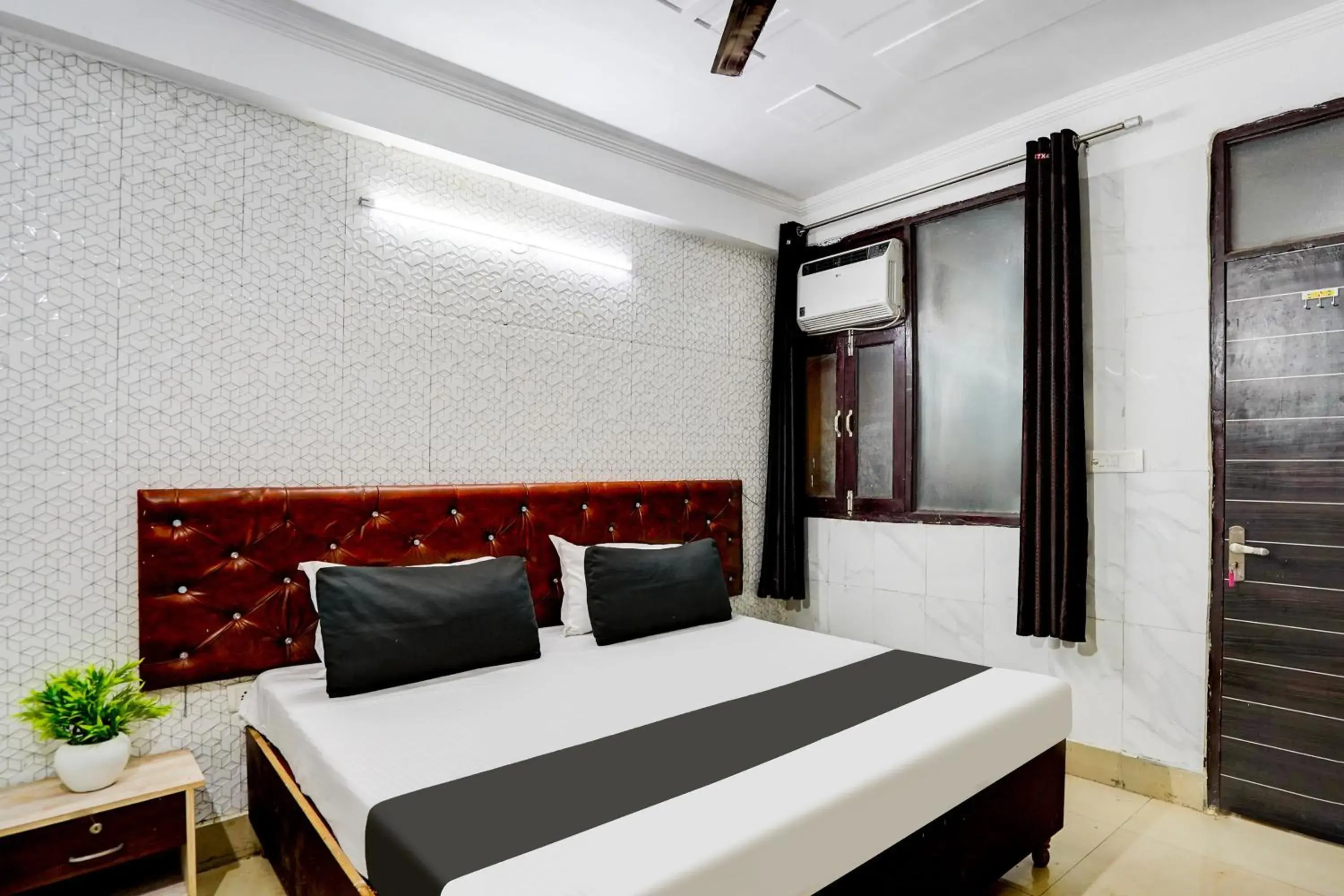 Bedroom, Bed in Super Hotel O The Maruti hotel Bedroom, Bed in Super Hotel O The Maruti hotel